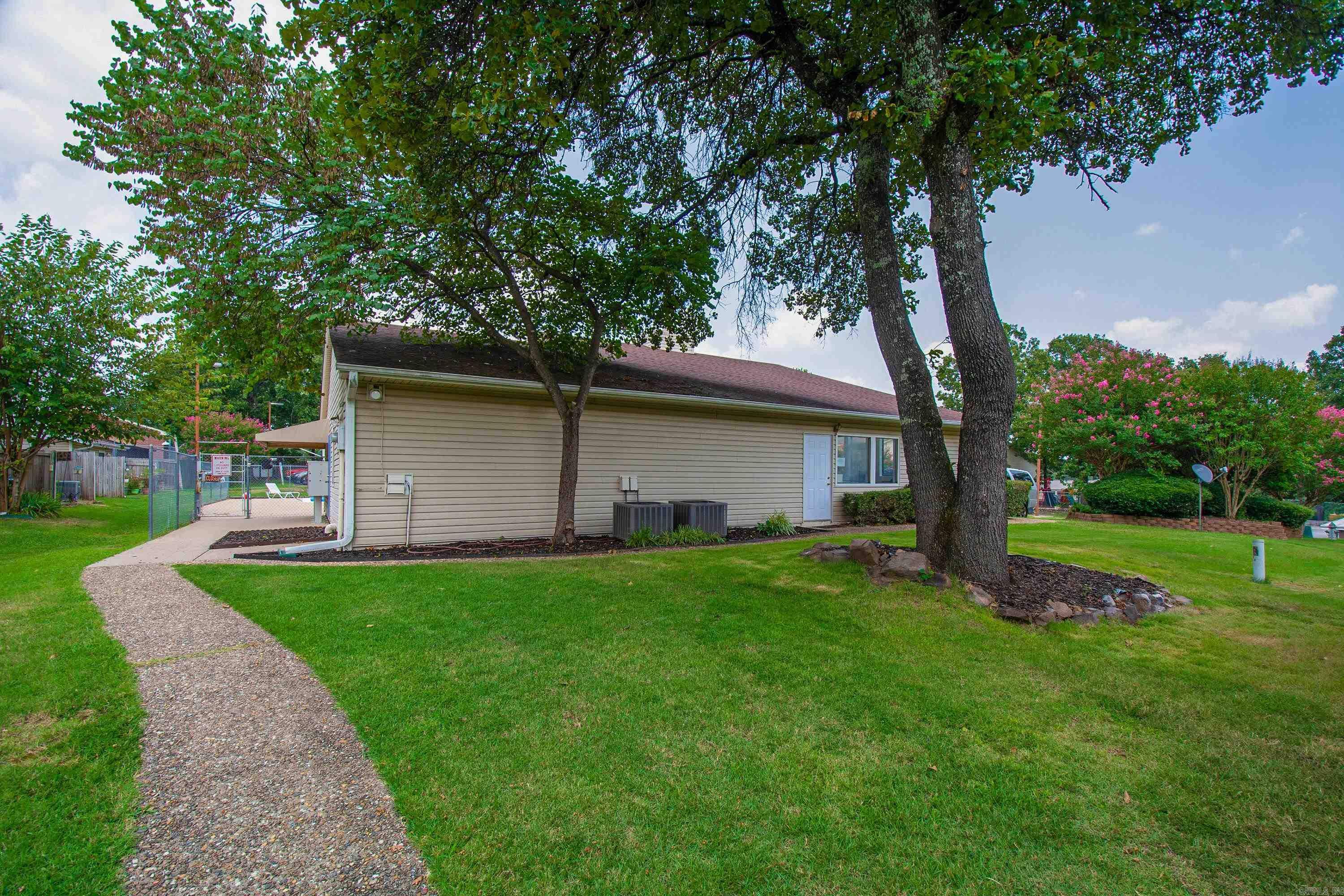 TREEHILL PARK - Residential