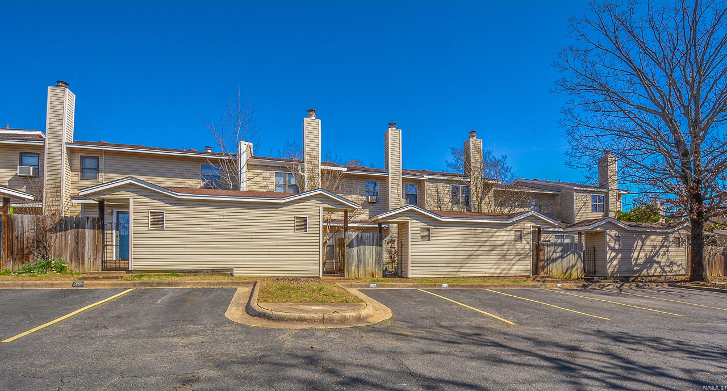 TREEHILL PARK - Residential