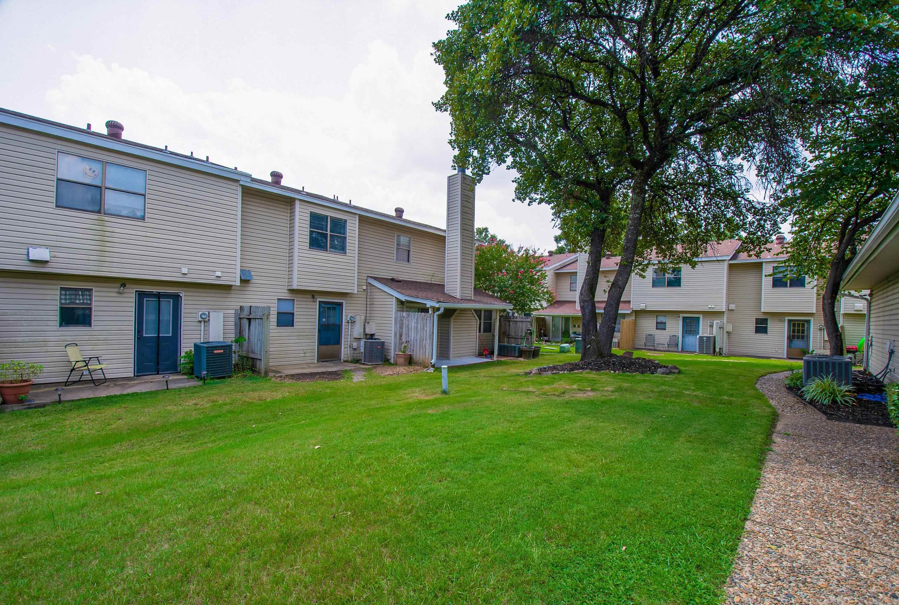 TREEHILL PARK - Residential