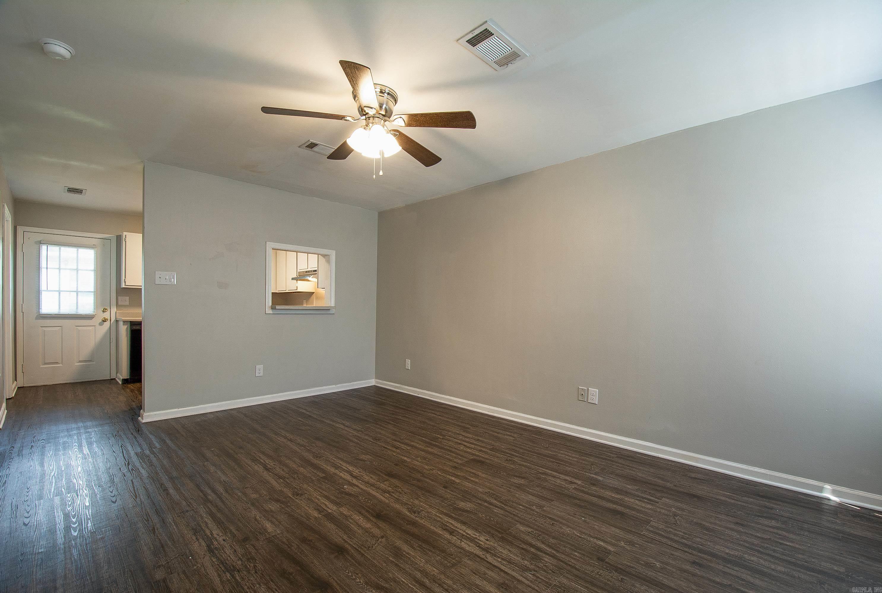 TREEHILL PARK - Residential