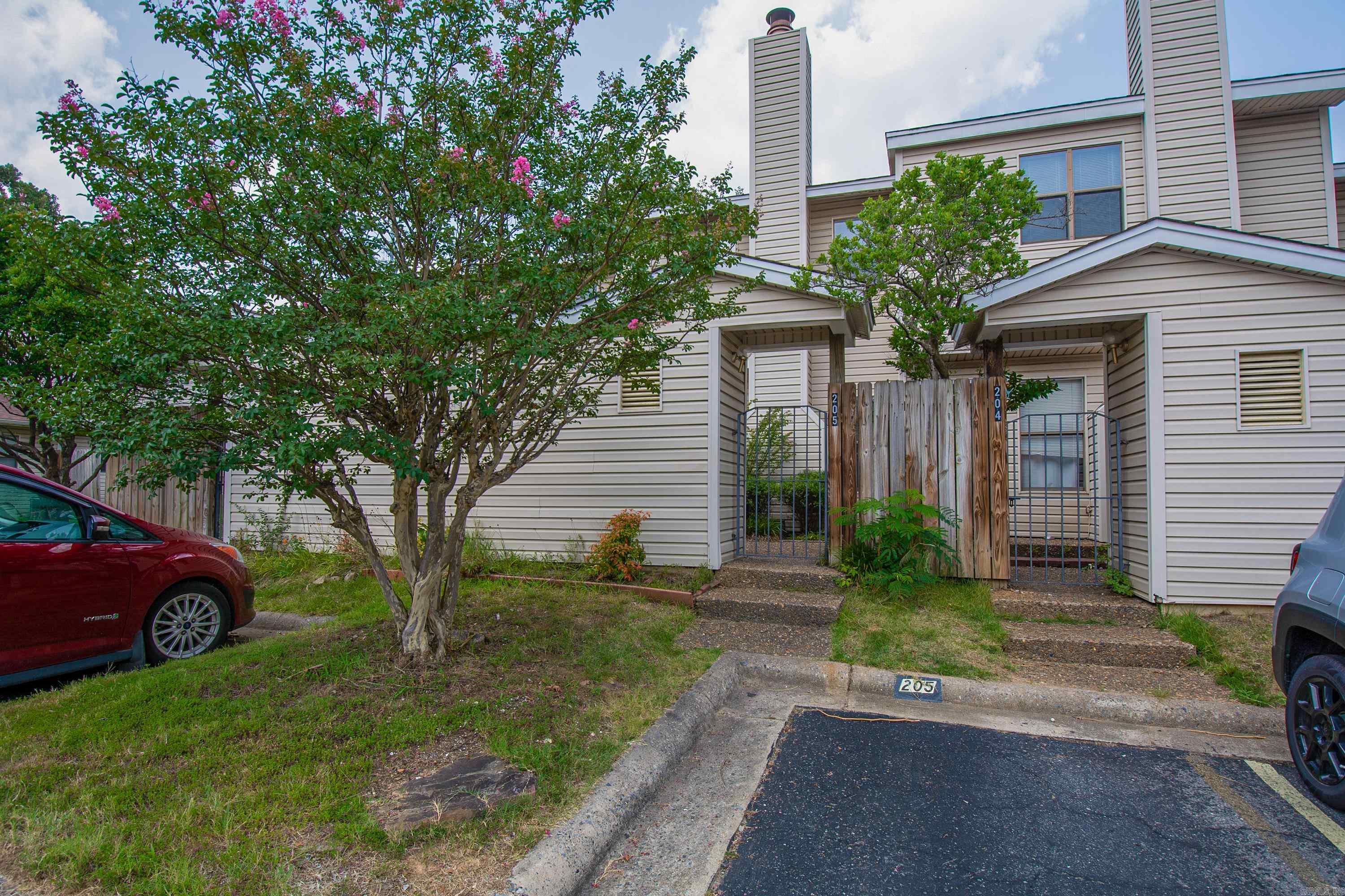 TREEHILL PARK - Residential