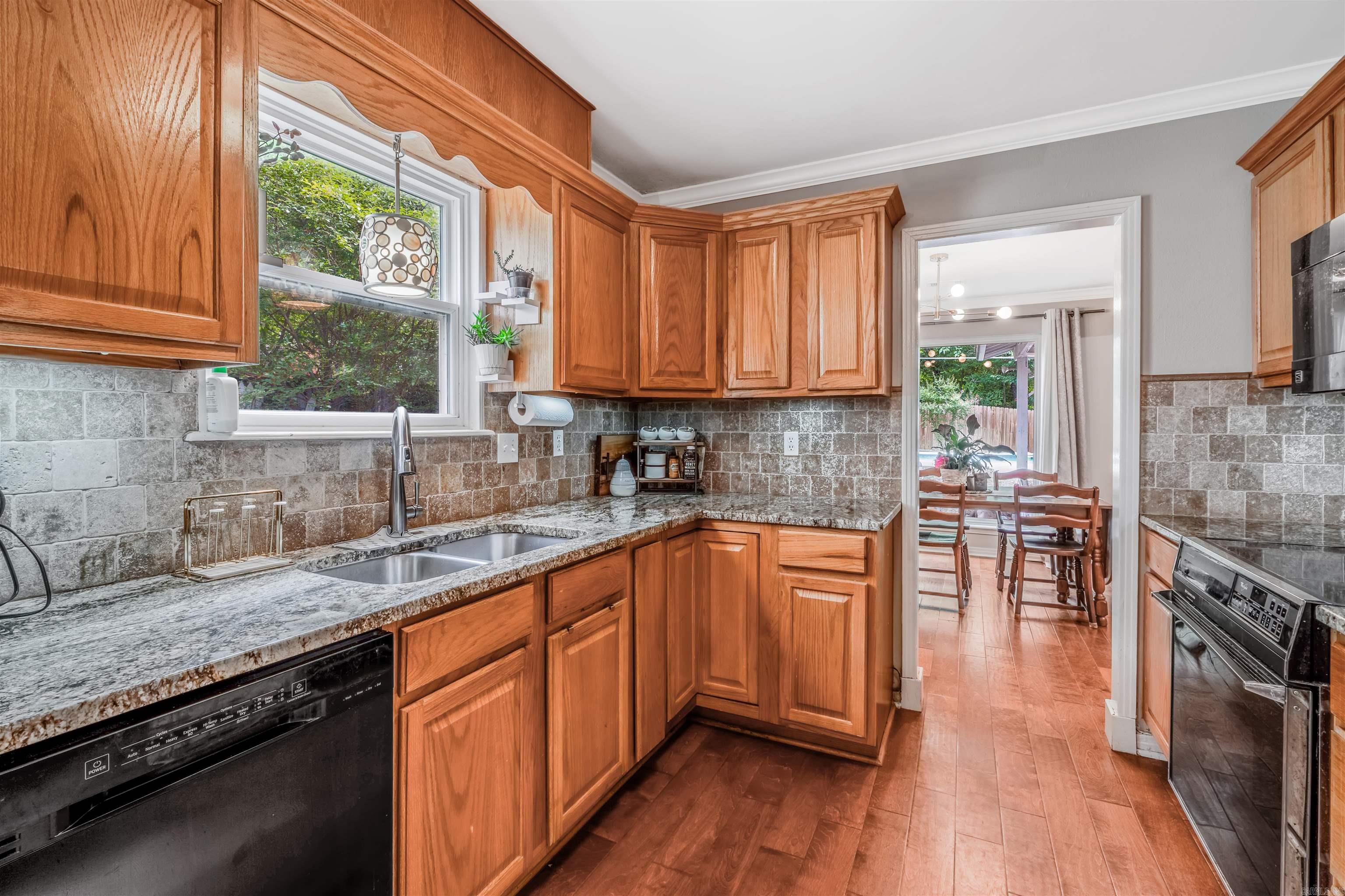 GREEN HILLS - Residential