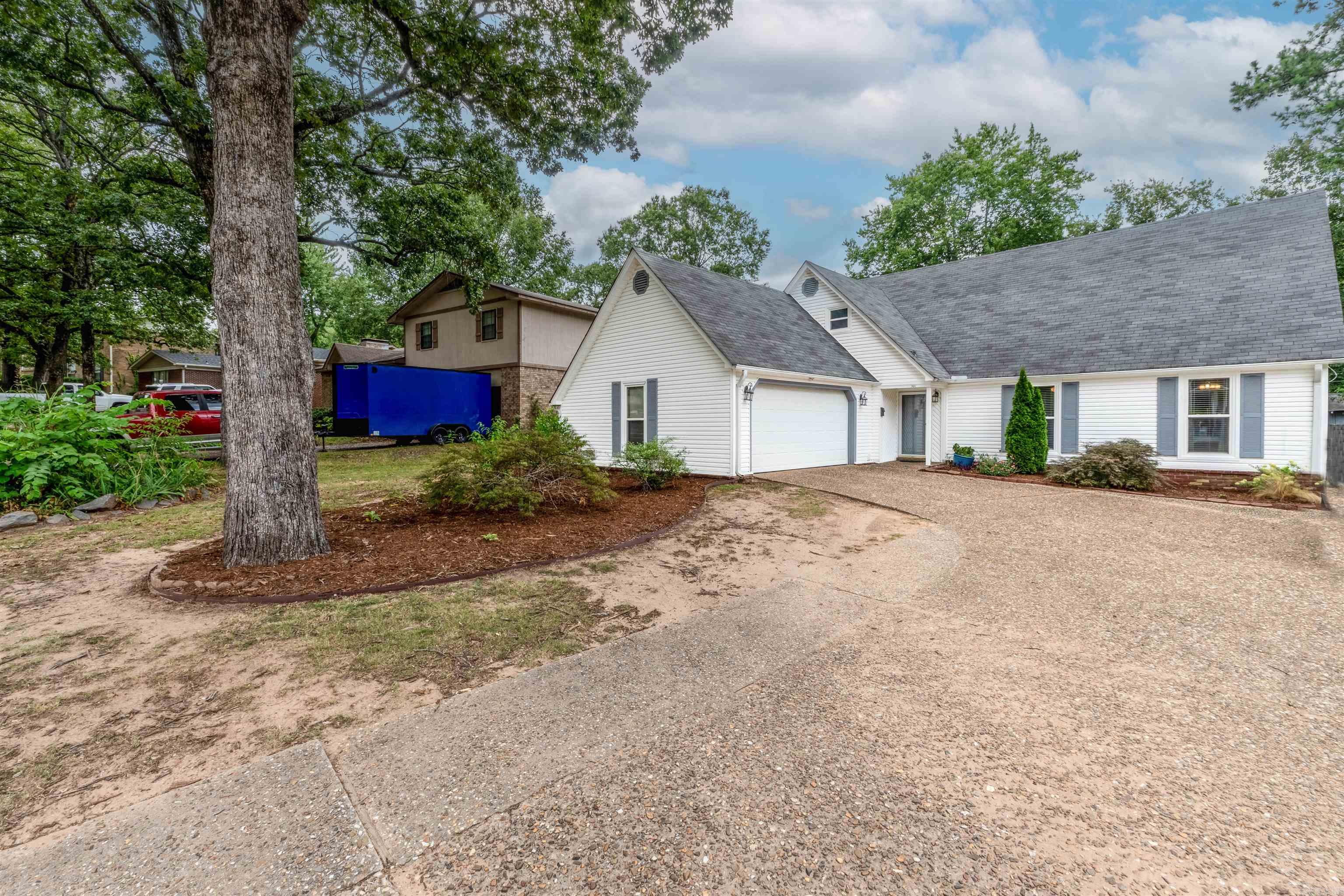 GREEN HILLS - Residential