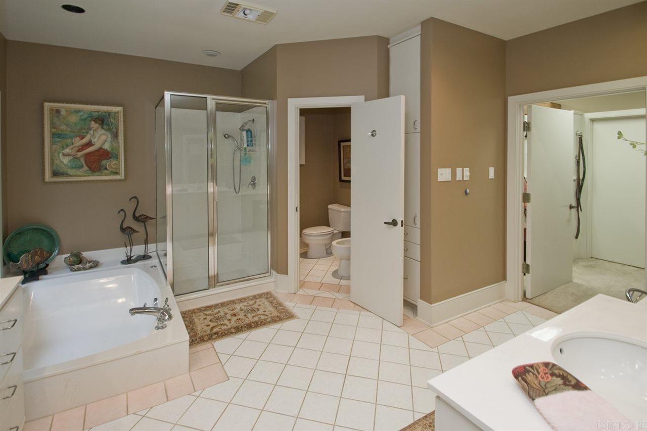 CHENAL VALLEY FONTENAY CIRCLE - Residential