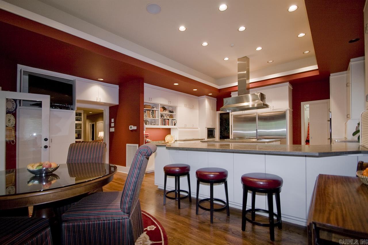 CHENAL VALLEY FONTENAY CIRCLE - Residential