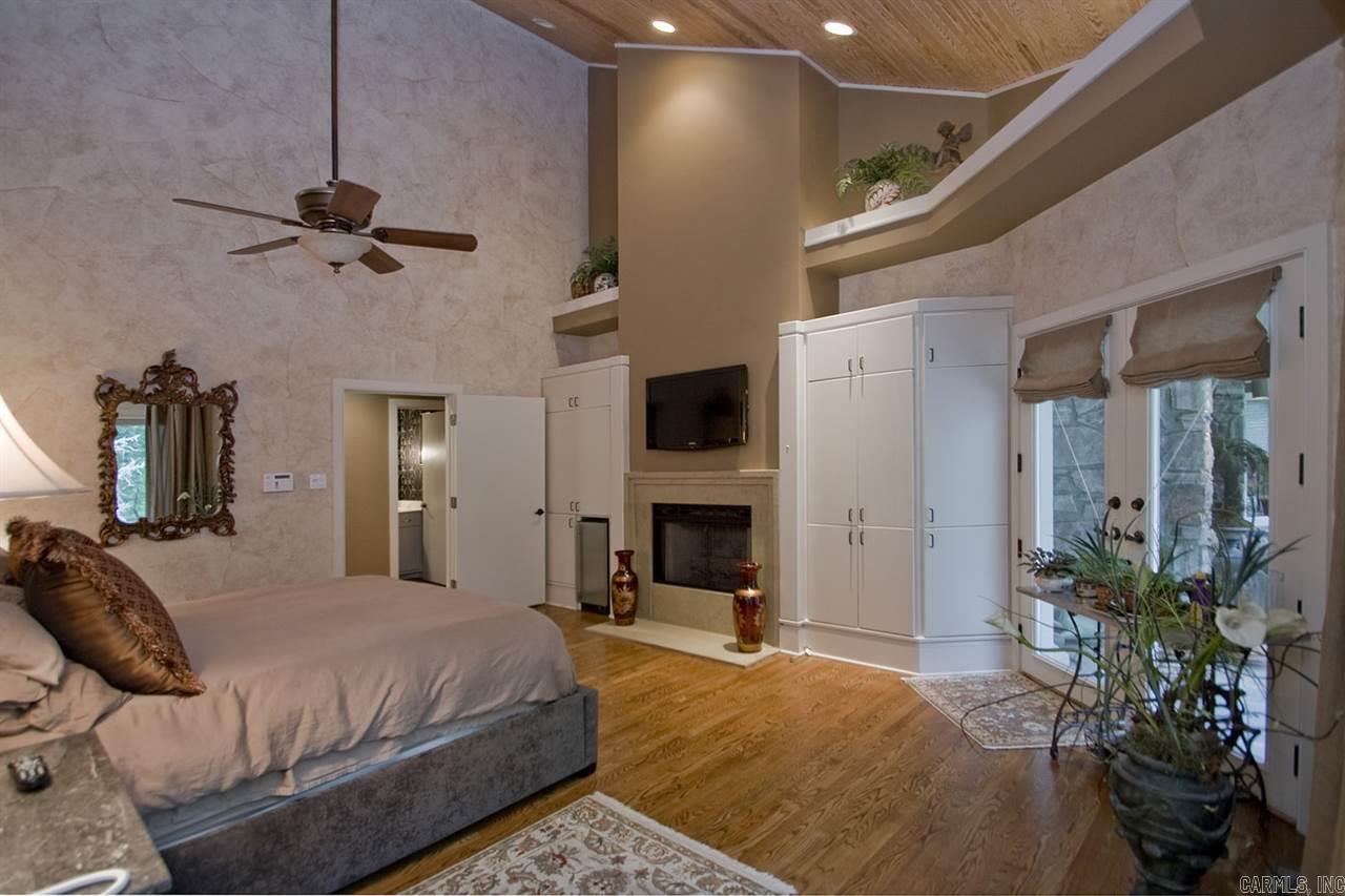 CHENAL VALLEY FONTENAY CIRCLE - Residential