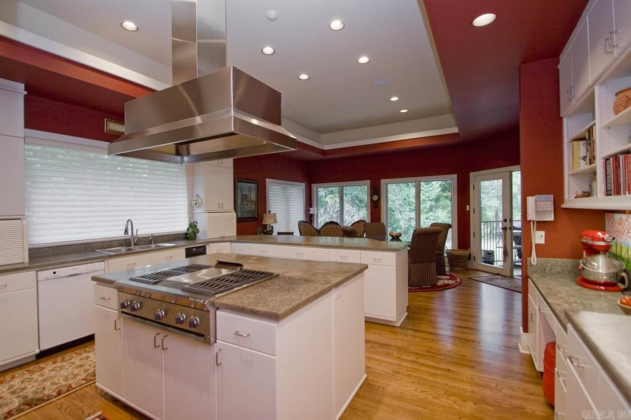 CHENAL VALLEY FONTENAY CIRCLE - Residential