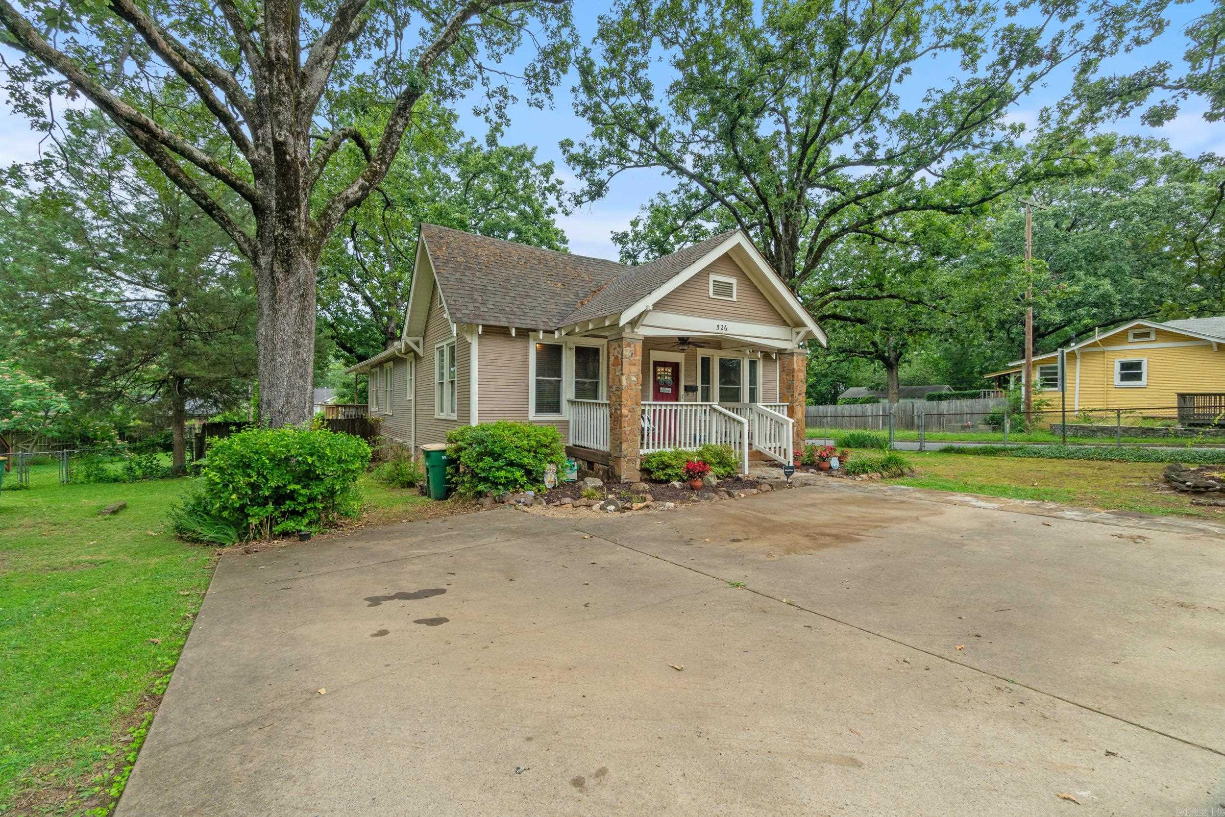 LINCOLN PARK - Residential