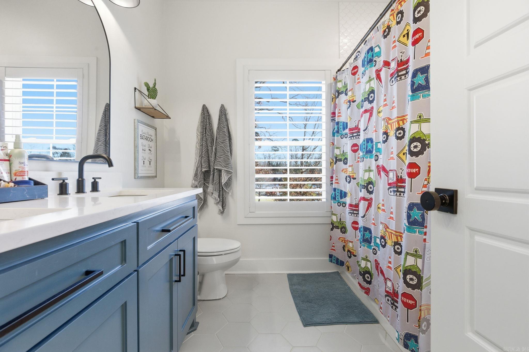 HURRICANE LAKE EST - Residential