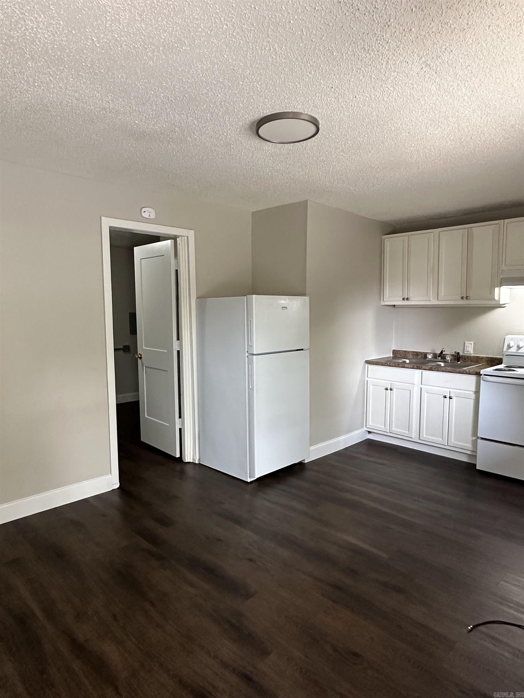 Murphy Holman - Residential Lease