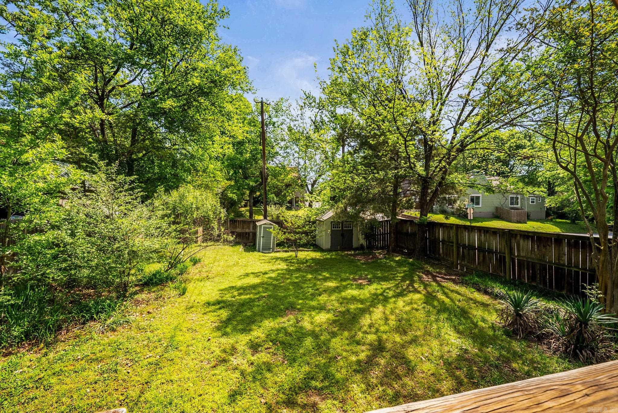 CRYSTAL COURT - Residential