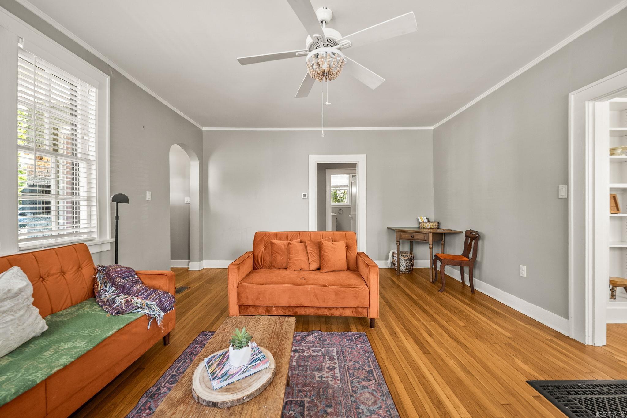 CRYSTAL COURT - Residential