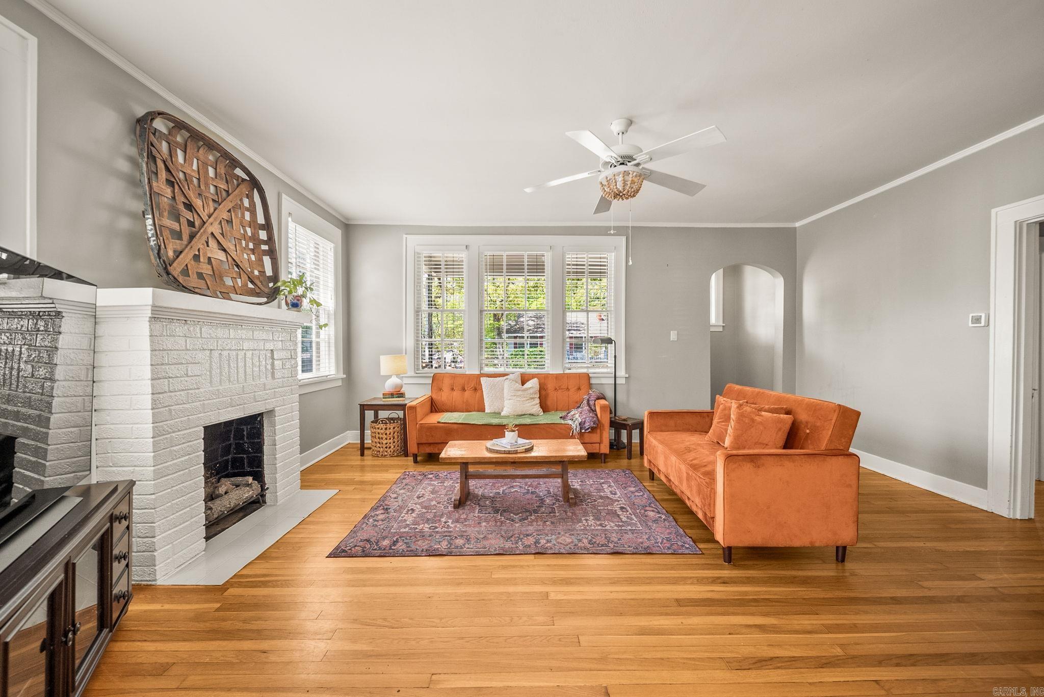 CRYSTAL COURT - Residential