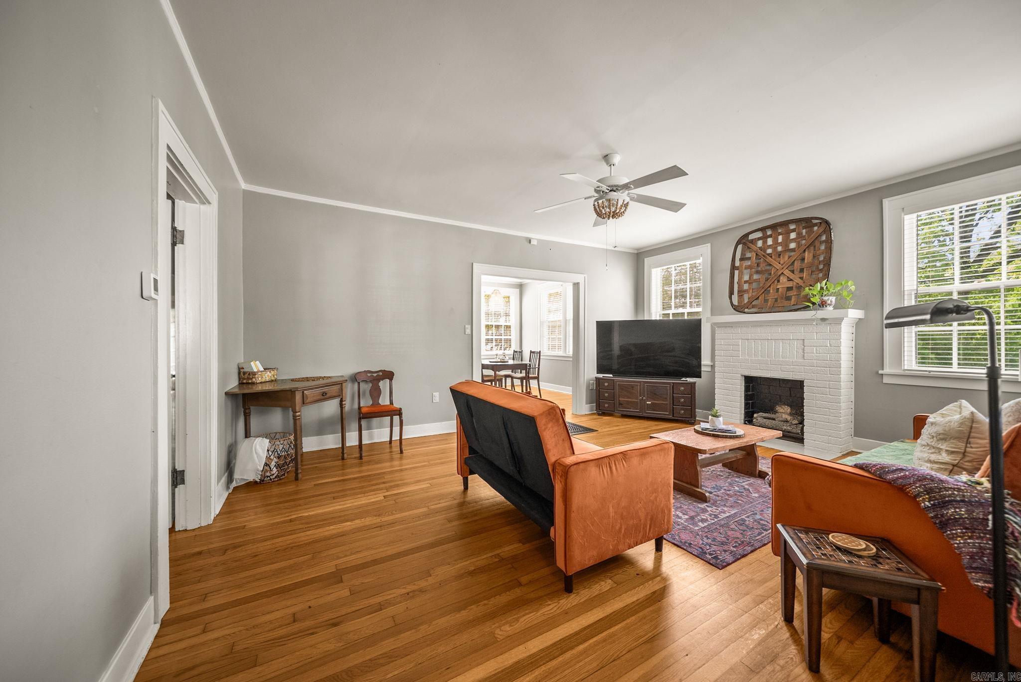 CRYSTAL COURT - Residential