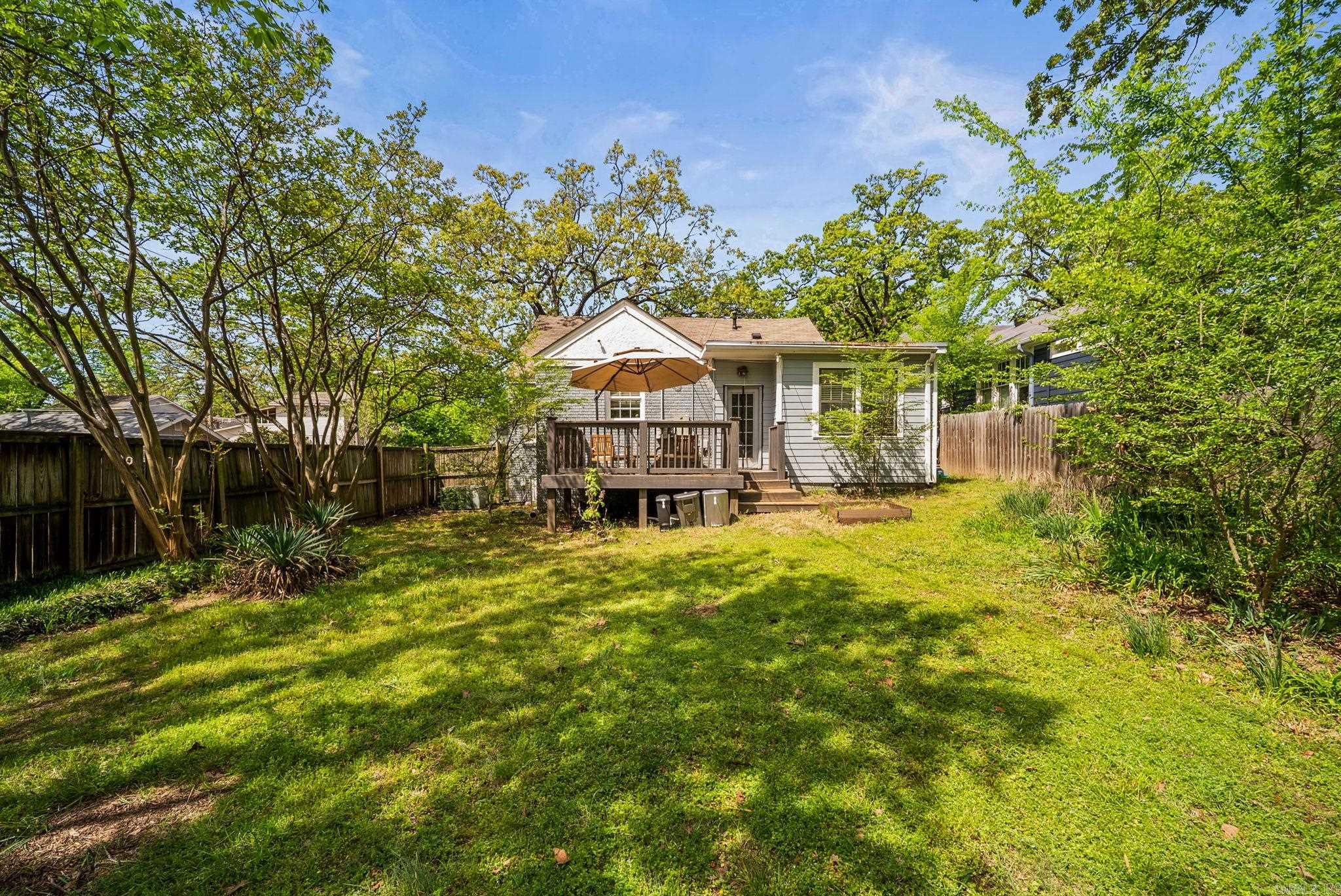 CRYSTAL COURT - Residential