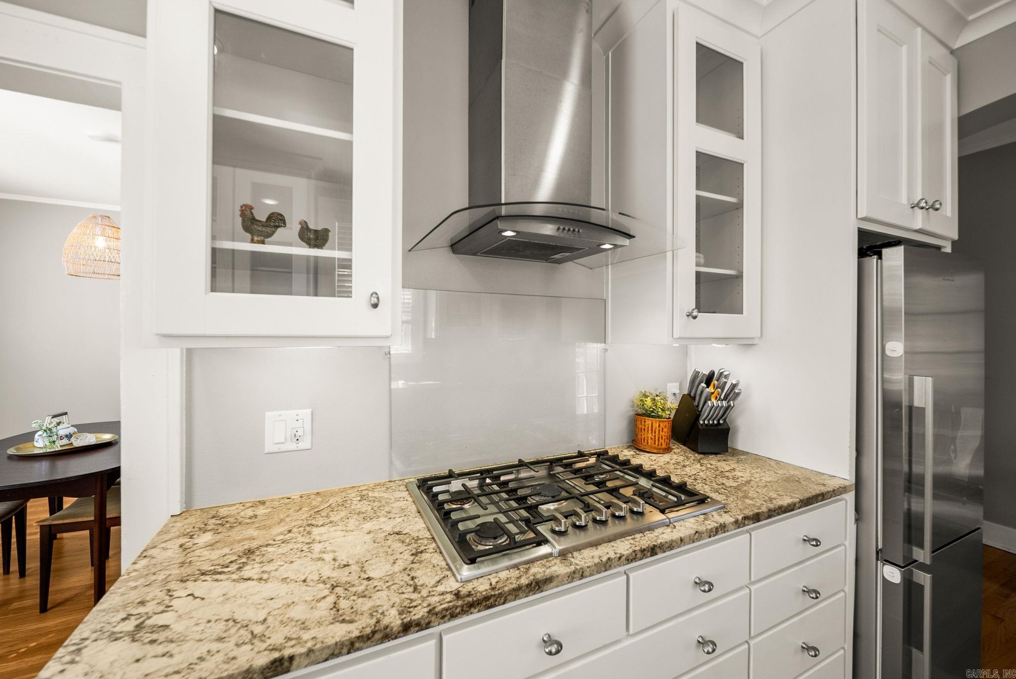 CRYSTAL COURT - Residential