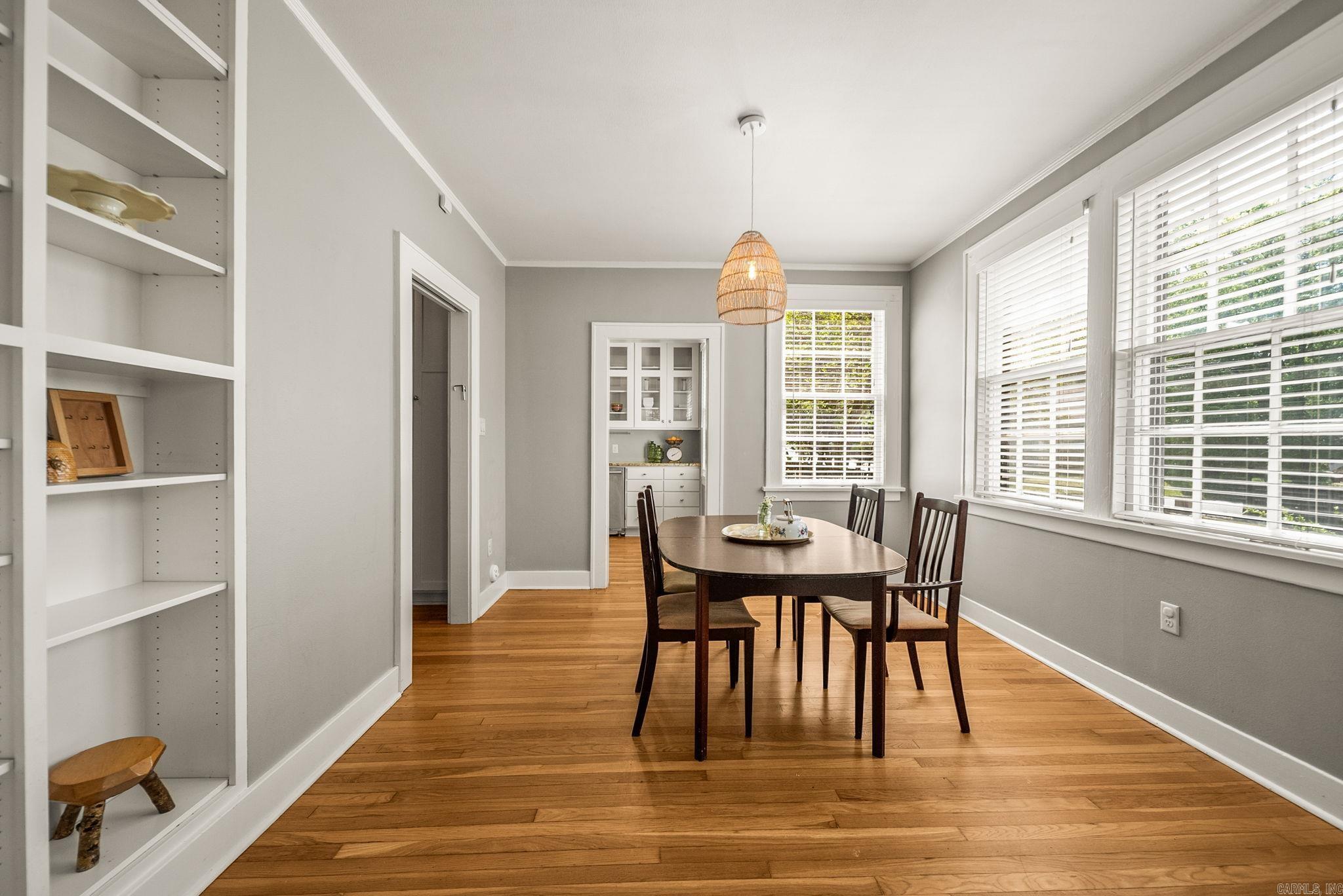 CRYSTAL COURT - Residential