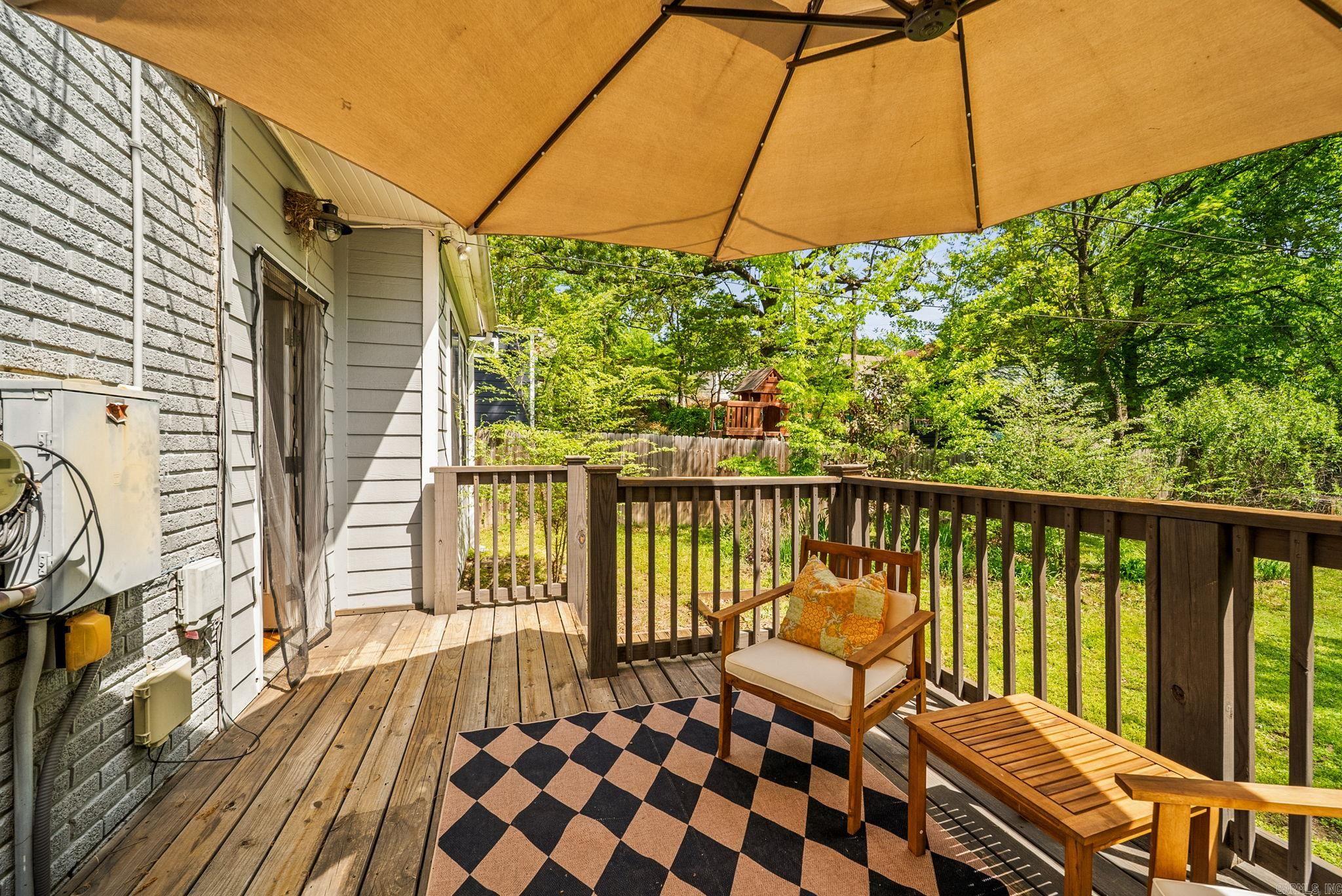 CRYSTAL COURT - Residential