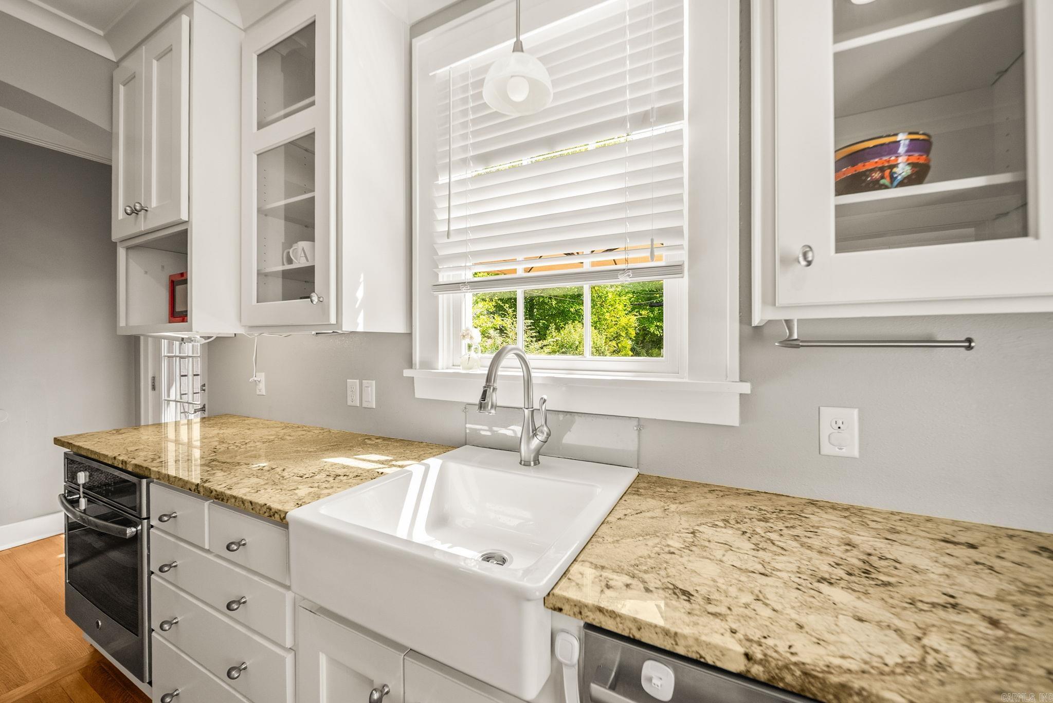 CRYSTAL COURT - Residential