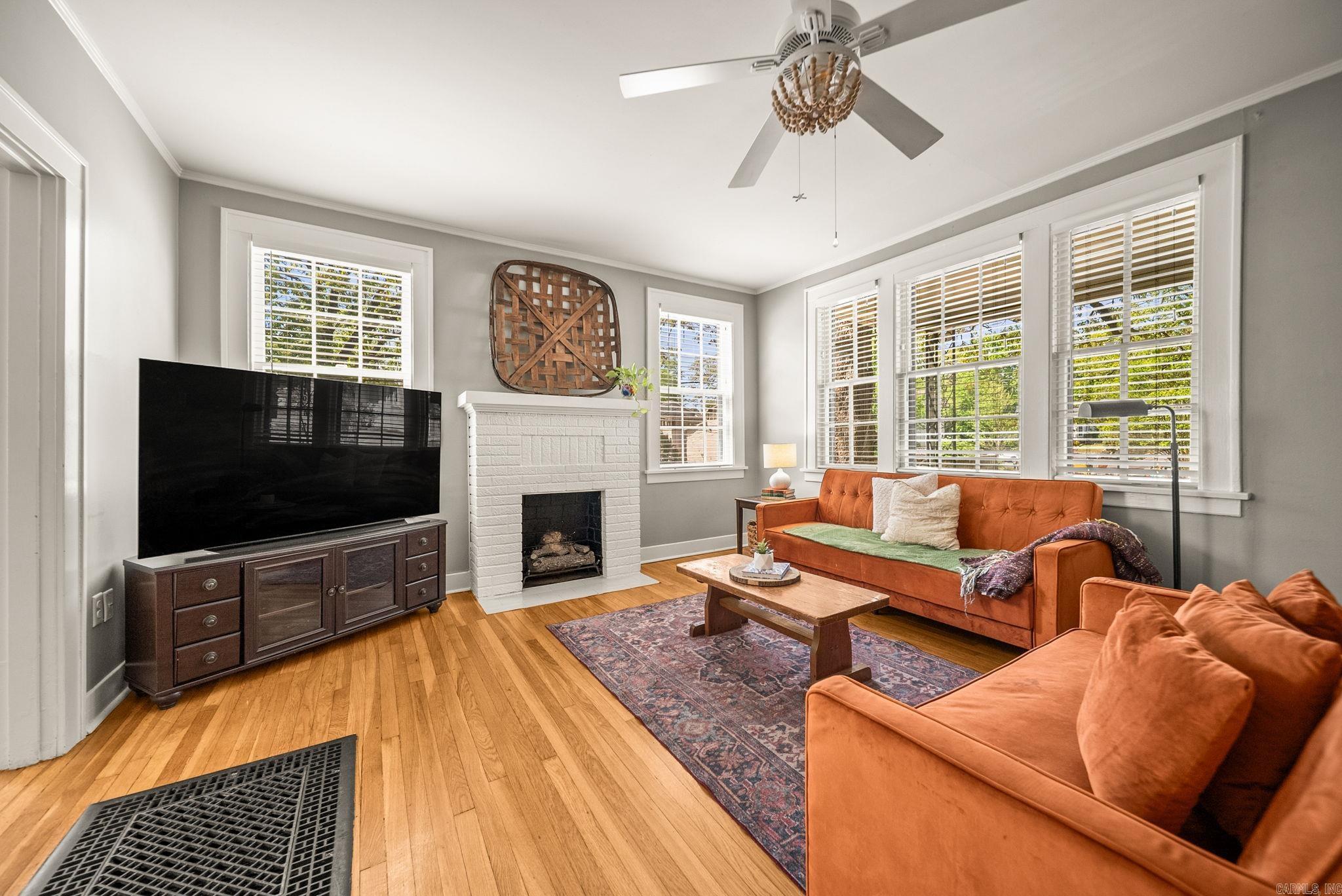 CRYSTAL COURT - Residential