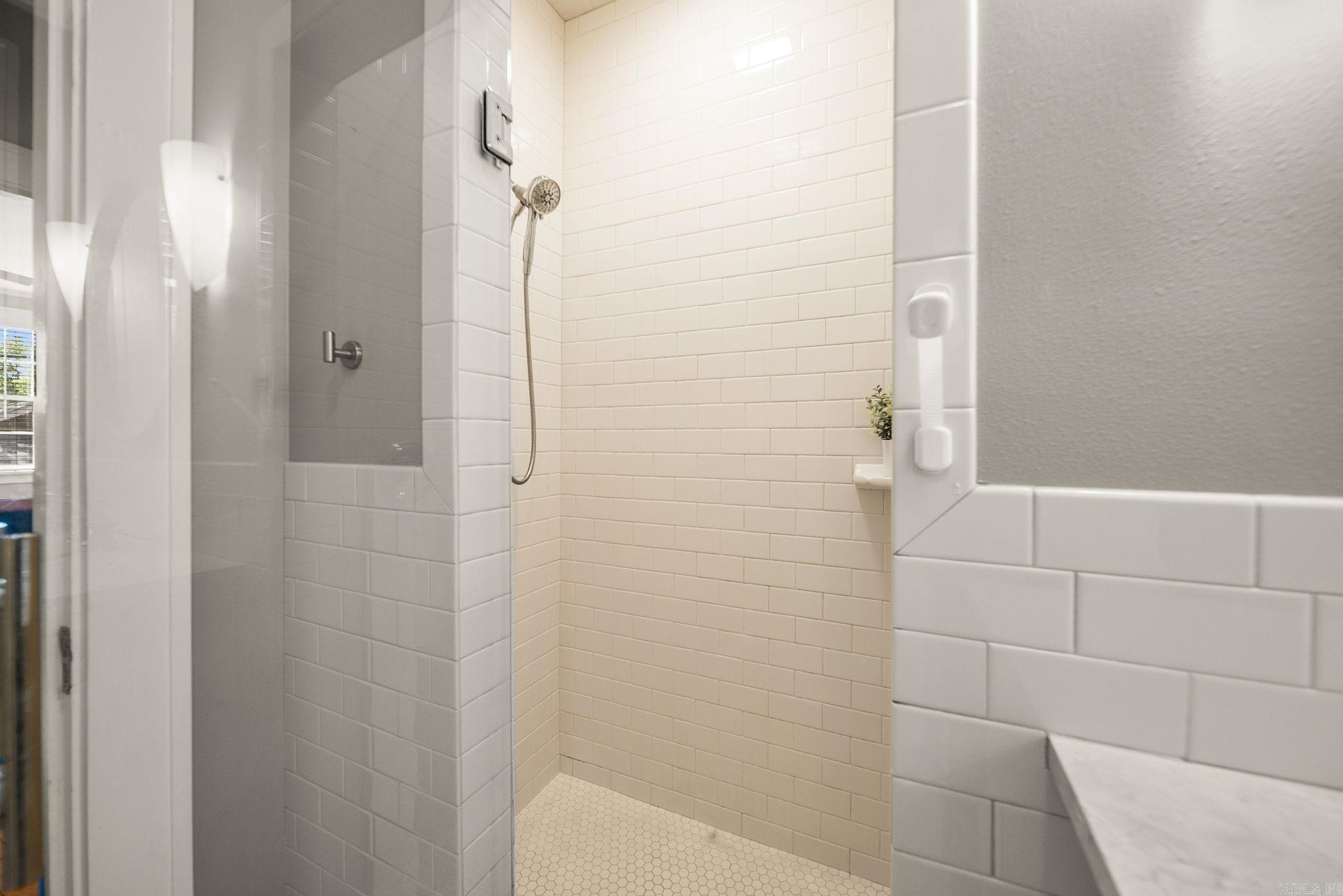 CRYSTAL COURT - Residential