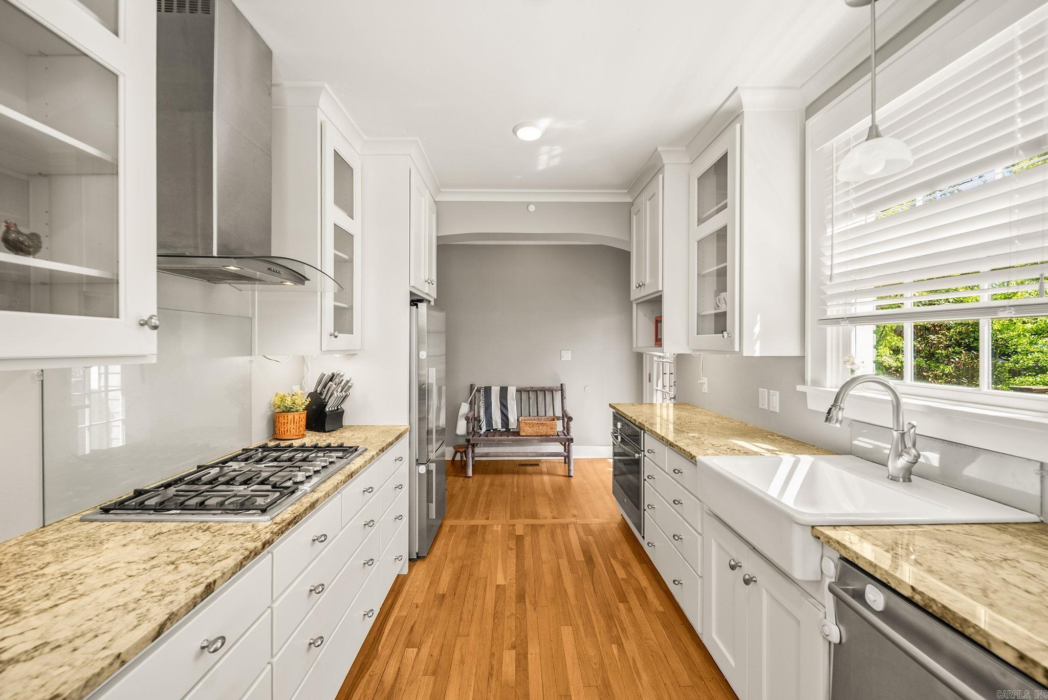 CRYSTAL COURT - Residential