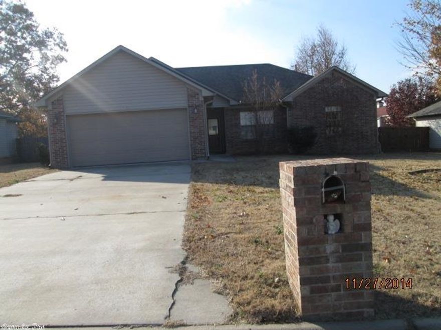 Large living room with trey ceilings and corner fireplace. Eat in kitchen with dining area over looks privacy fenced back yard. Tile floors in kitchen and bathrooms. Must see spacious buy."Seller does not pay customary closing costs: including title policy, escrow fees, survey or transfer fees. Proof of funds required on cash transactions ; Lender Pre-Approval letter for financed offers (dated within last 30 days)." Seller is “Secretary of Veterans Affairs”.