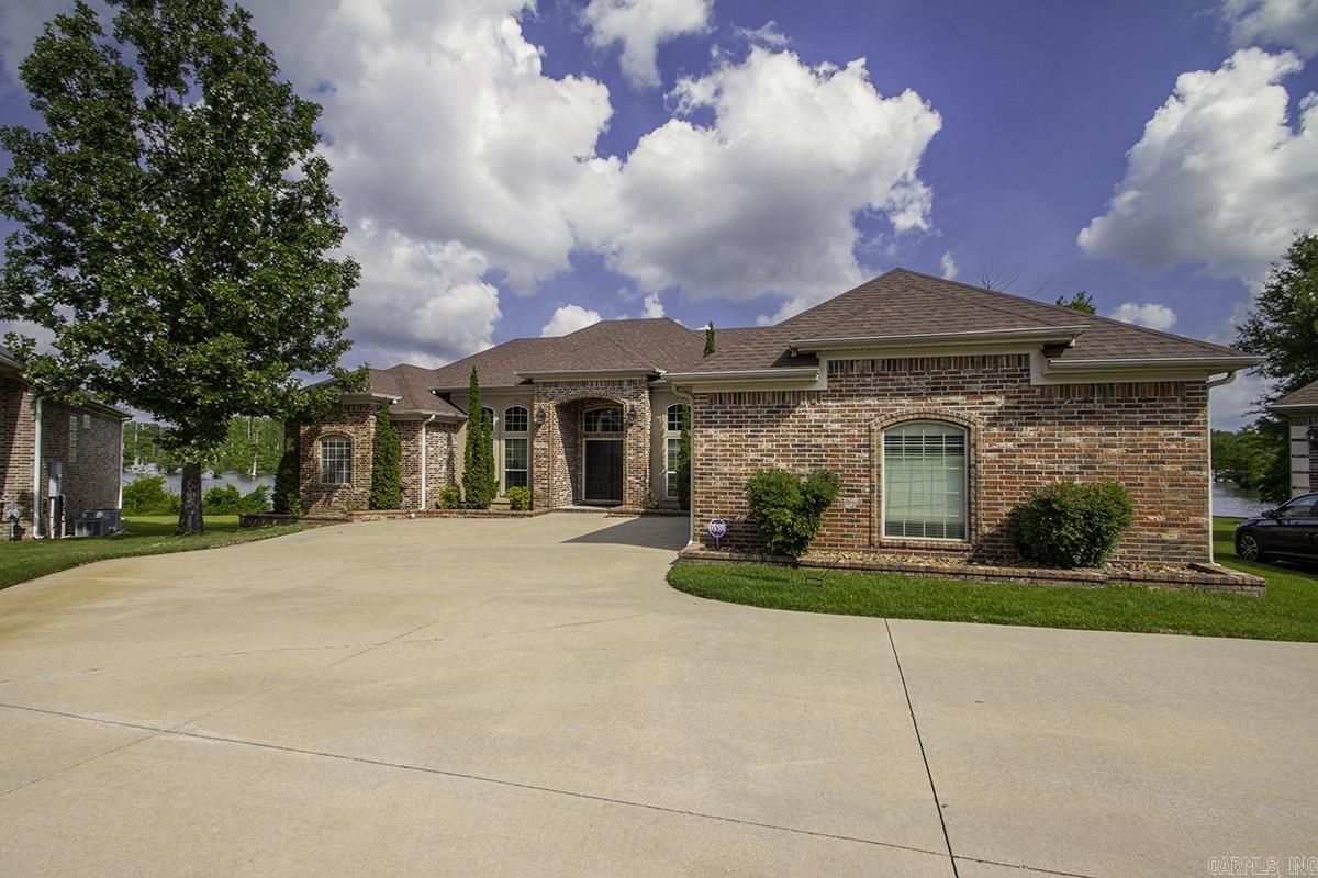 FORREST LAKES ADDN - Residential