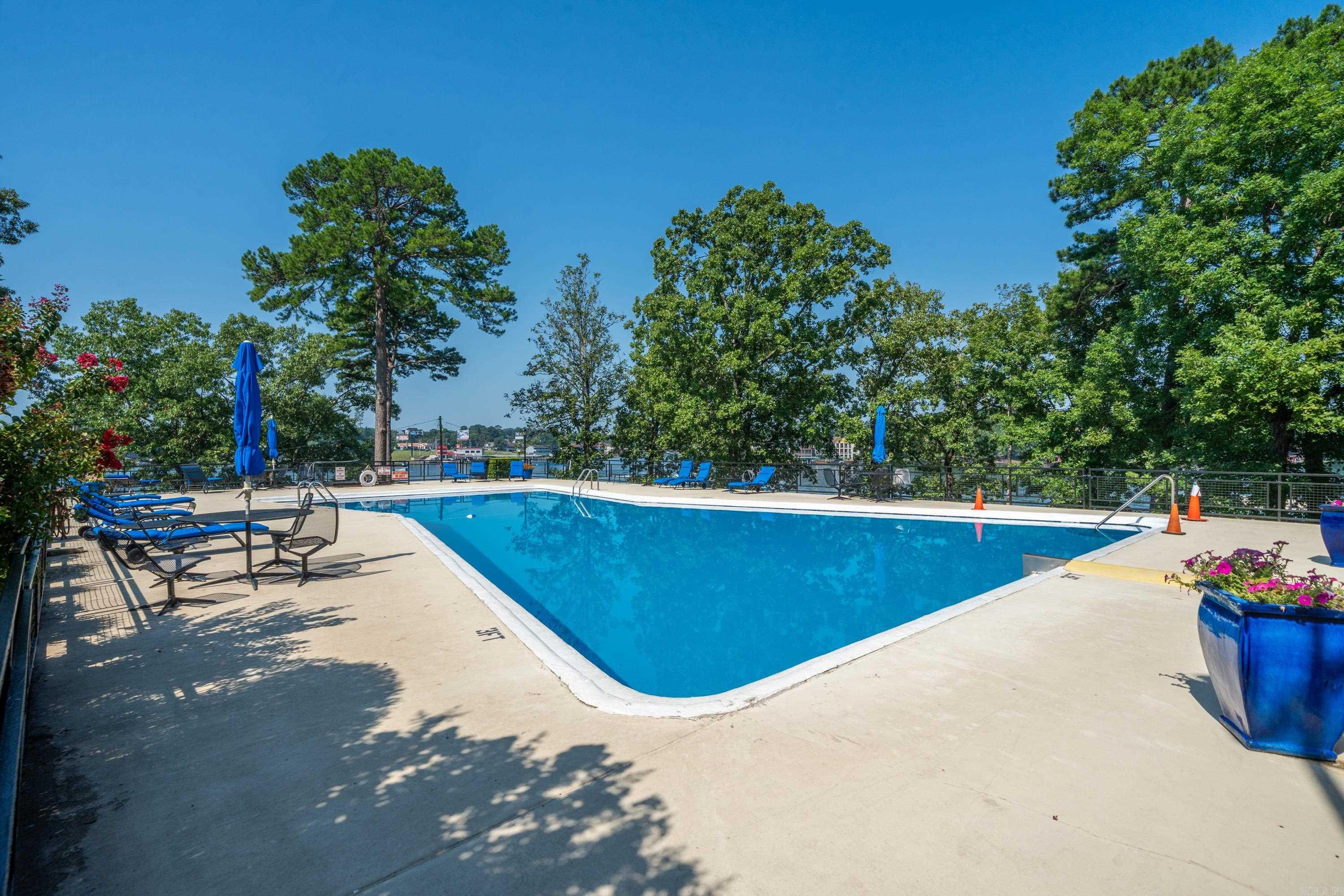 BEACON MANOR HPR - Residential