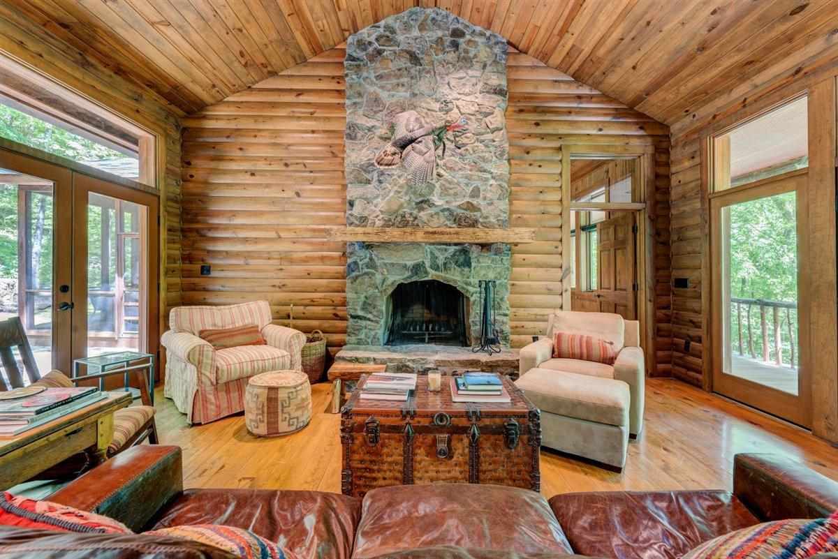 TROUT HAVEN - Residential