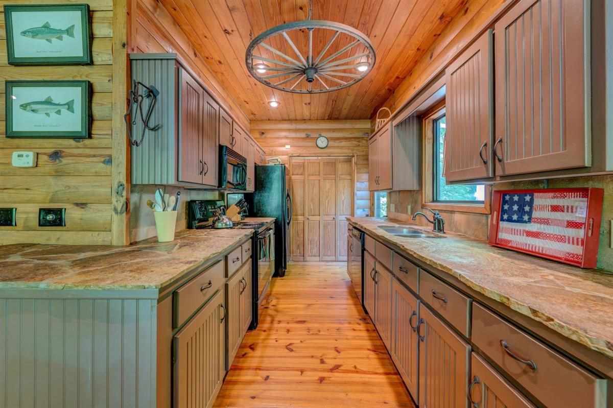 TROUT HAVEN - Residential