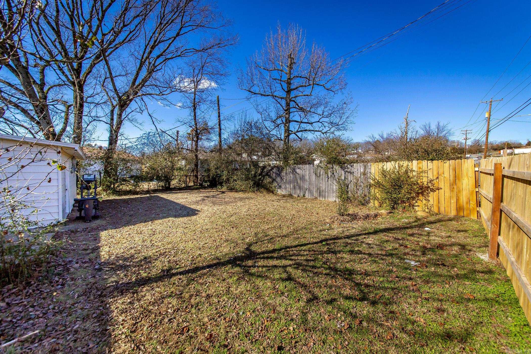 GLENOAKS - Residential