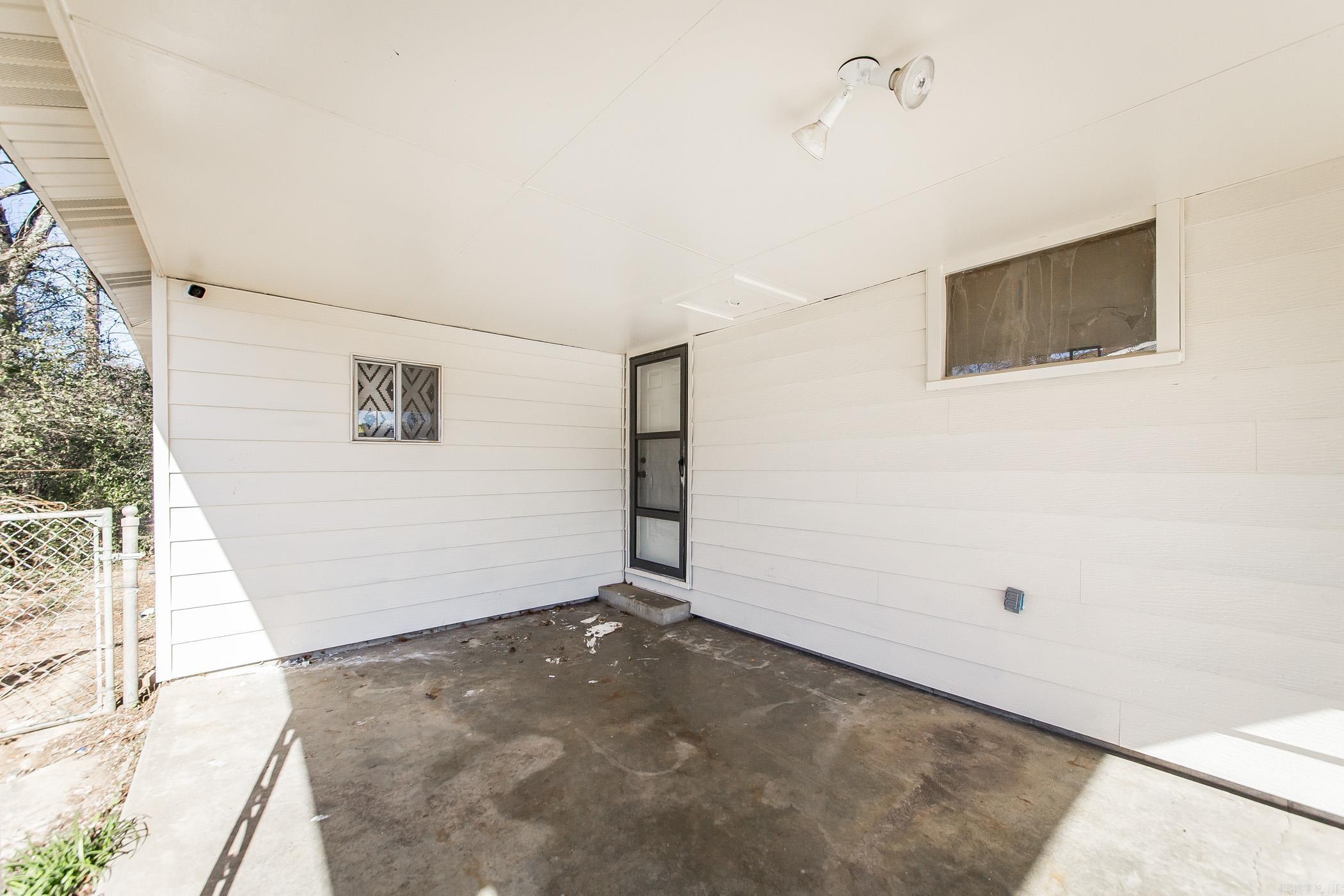 GLENOAKS - Residential