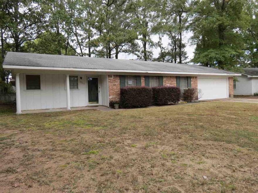 Don't miss this 3 bedroom, 2 bath brick home with 2 living areas, 1 car garage and fenced backyard, small storage building.  Investors take note of this one.  Call today for more information and to schedule your personal tour. **Taxes are before Homestead Credit**               Agents See Remarks**