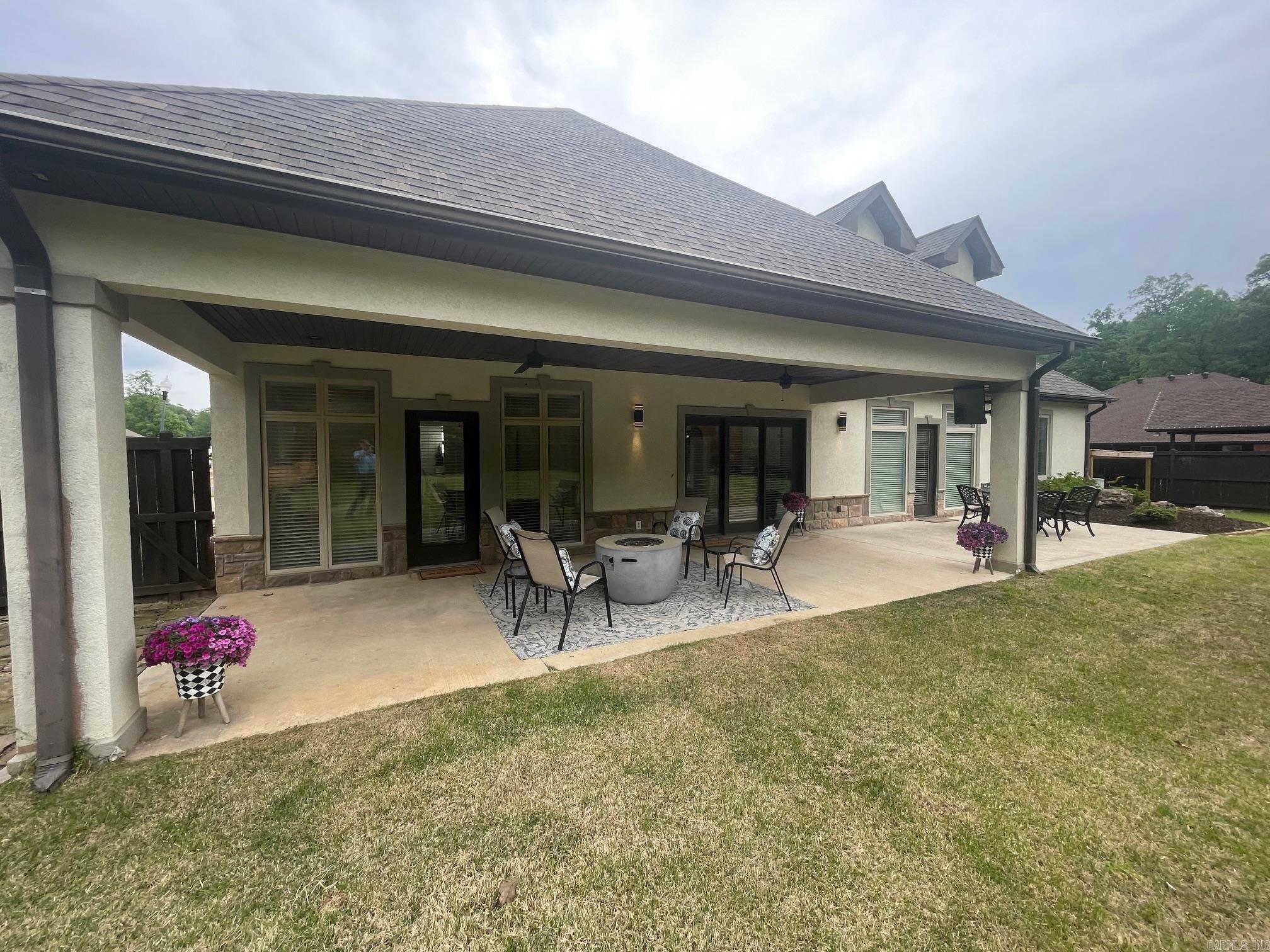 HUNTERS COVE - Residential