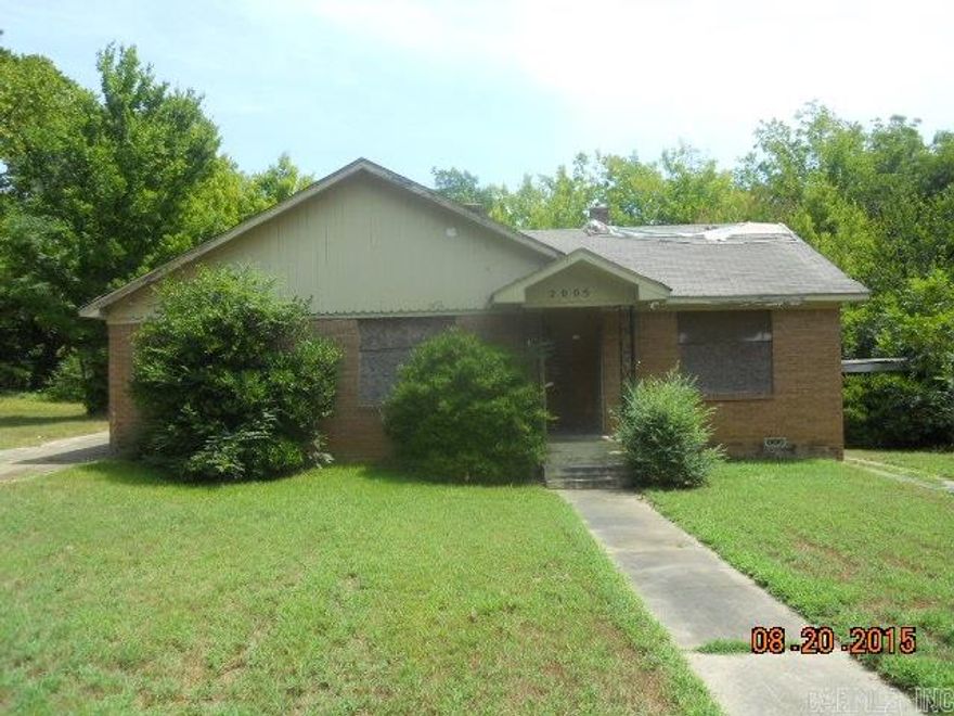 THE BUYERS AGENT MUST REGISTER AND SUBMIT OFFERS AT WWW.HUDSONANDMARSHALL.COM. CONTACT LISTING AGENT FOR INFO. AUCTION RESULTS MAY TAKE UP TO 7 CALENDER DAYS AFTER AUCTION CLOSES. $2,000.00  BUYER PREMIUM PAID BY BUYER AT CLOSING.