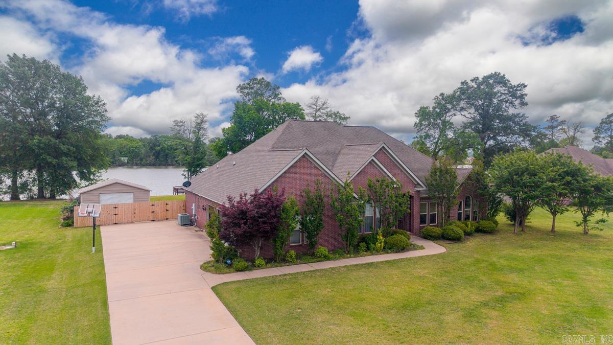 MOUND LAKE ADDITION - Residential