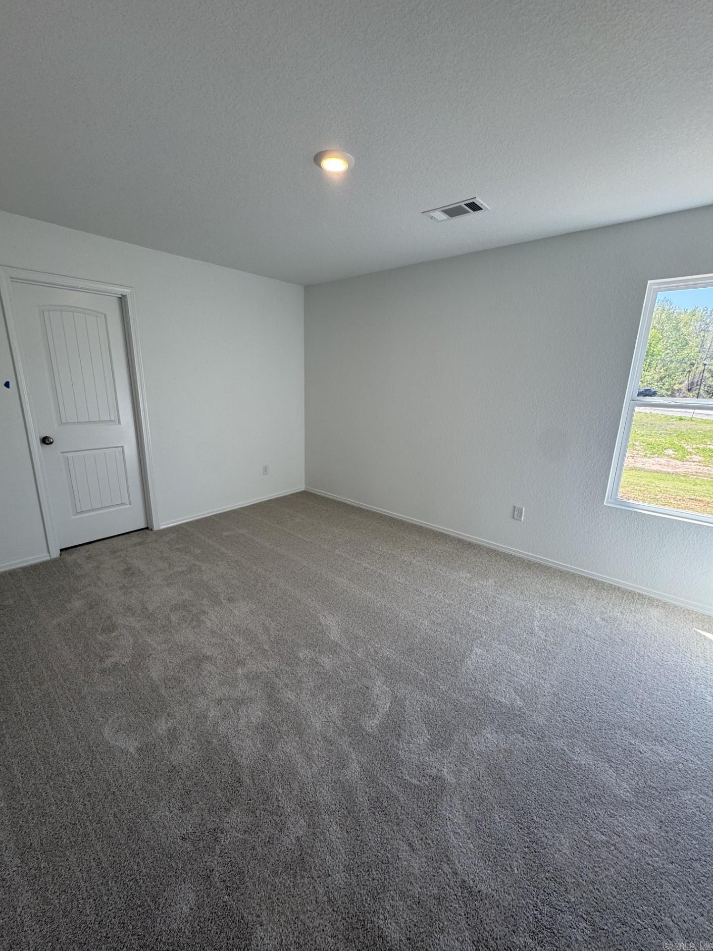 DEERFIELD ESTATES - Residential