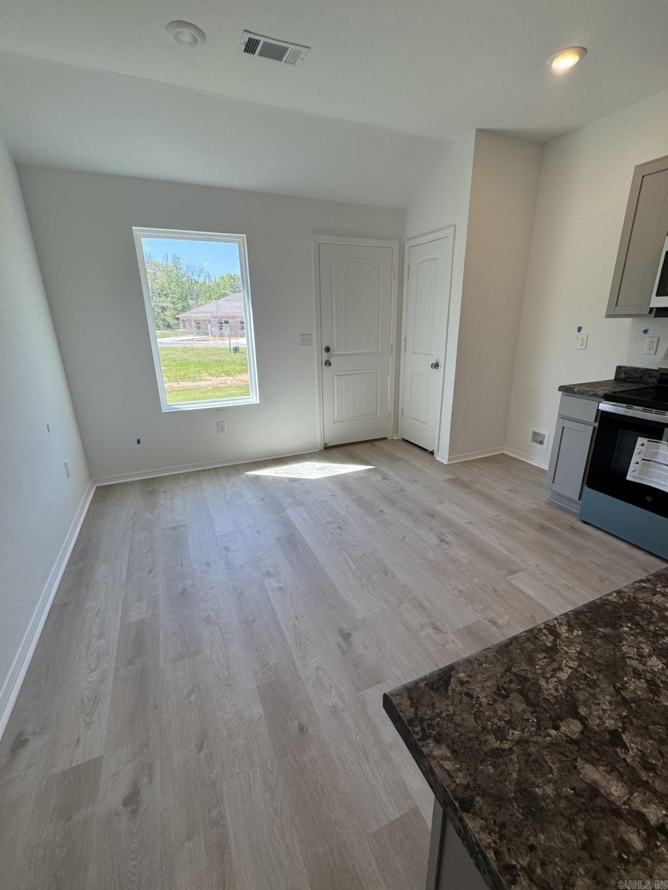 DEERFIELD ESTATES - Residential