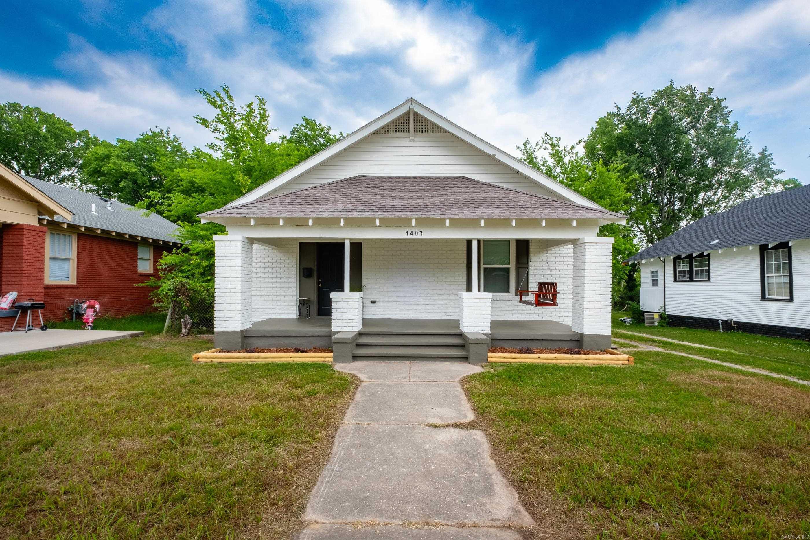 Welcome to a charming, newly renovated 3-bedroom 2 bath home with tons of special features. The large front porch and freshly painted all brick exterior make enjoying the outside spaces easy. Inside, spacious rooms with tall ceilings and bonus storage areas make for comfortable living. The kitchen's ample granite countertops and sleek stainless-steel appliances cater to all. Be the first one to use the gas range and dishwasher! Conveniently located to take advantage of the downtown amenities and for easy travel, don't miss the chance to call this home. No Disclosure is available.