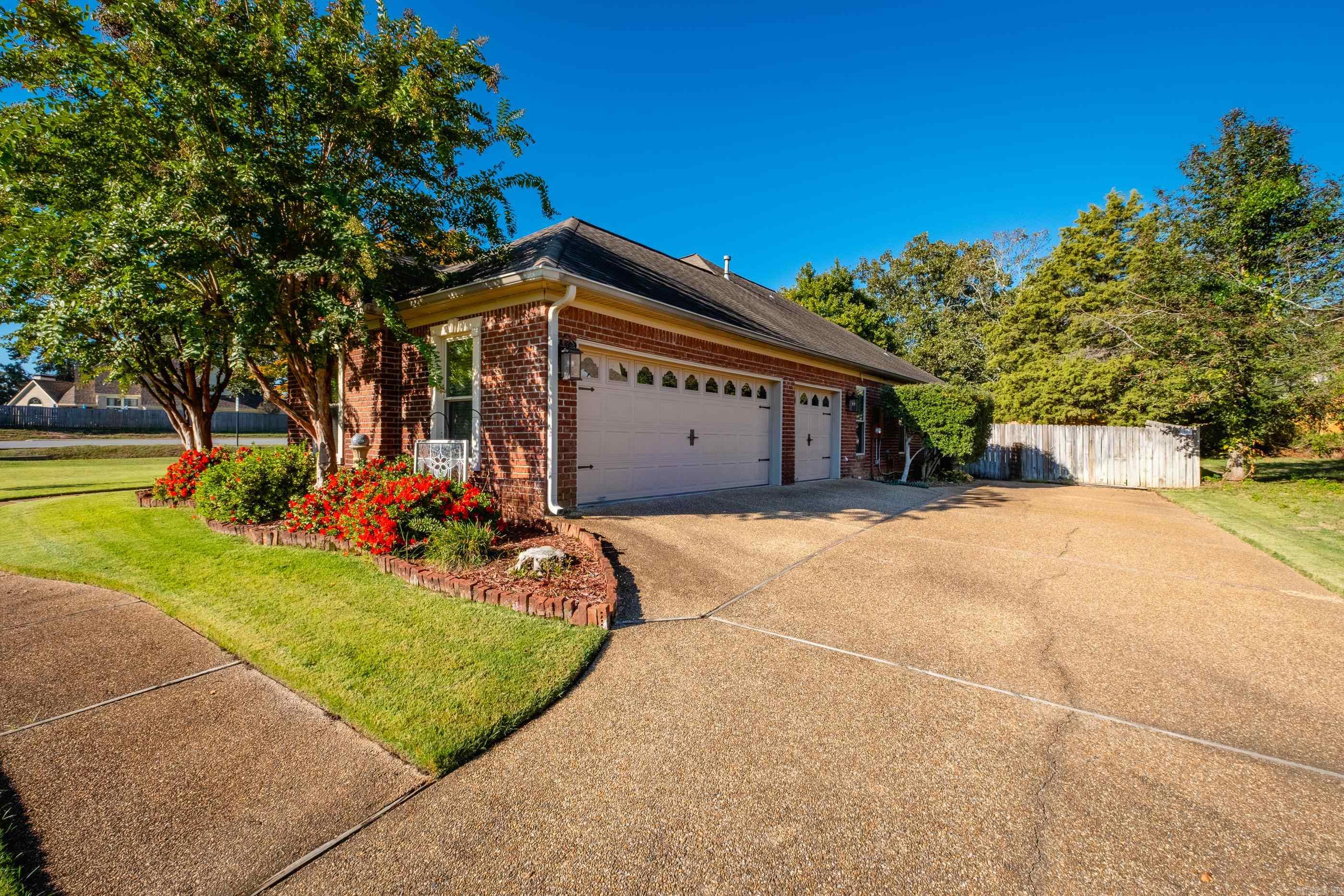SOUTH SHORE ADDN - Residential