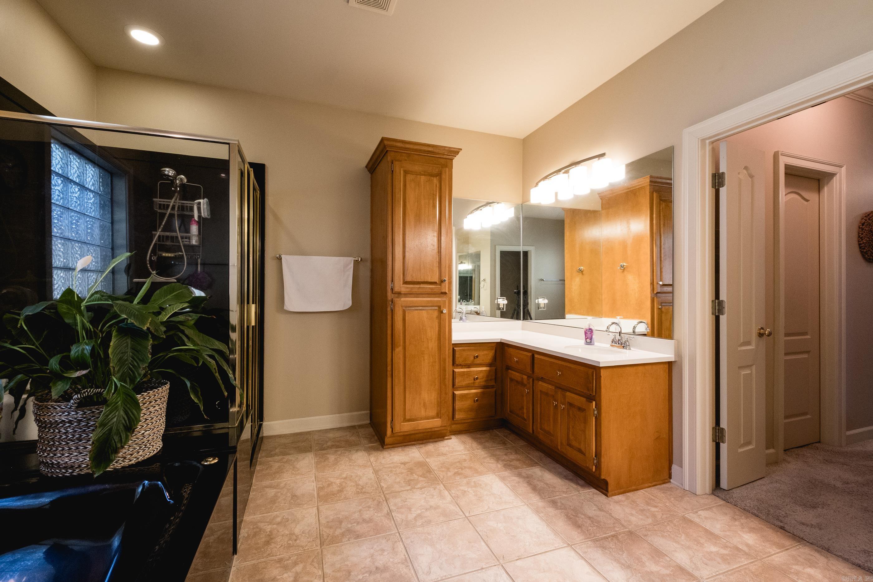 SOUTH SHORE ADDN - Residential