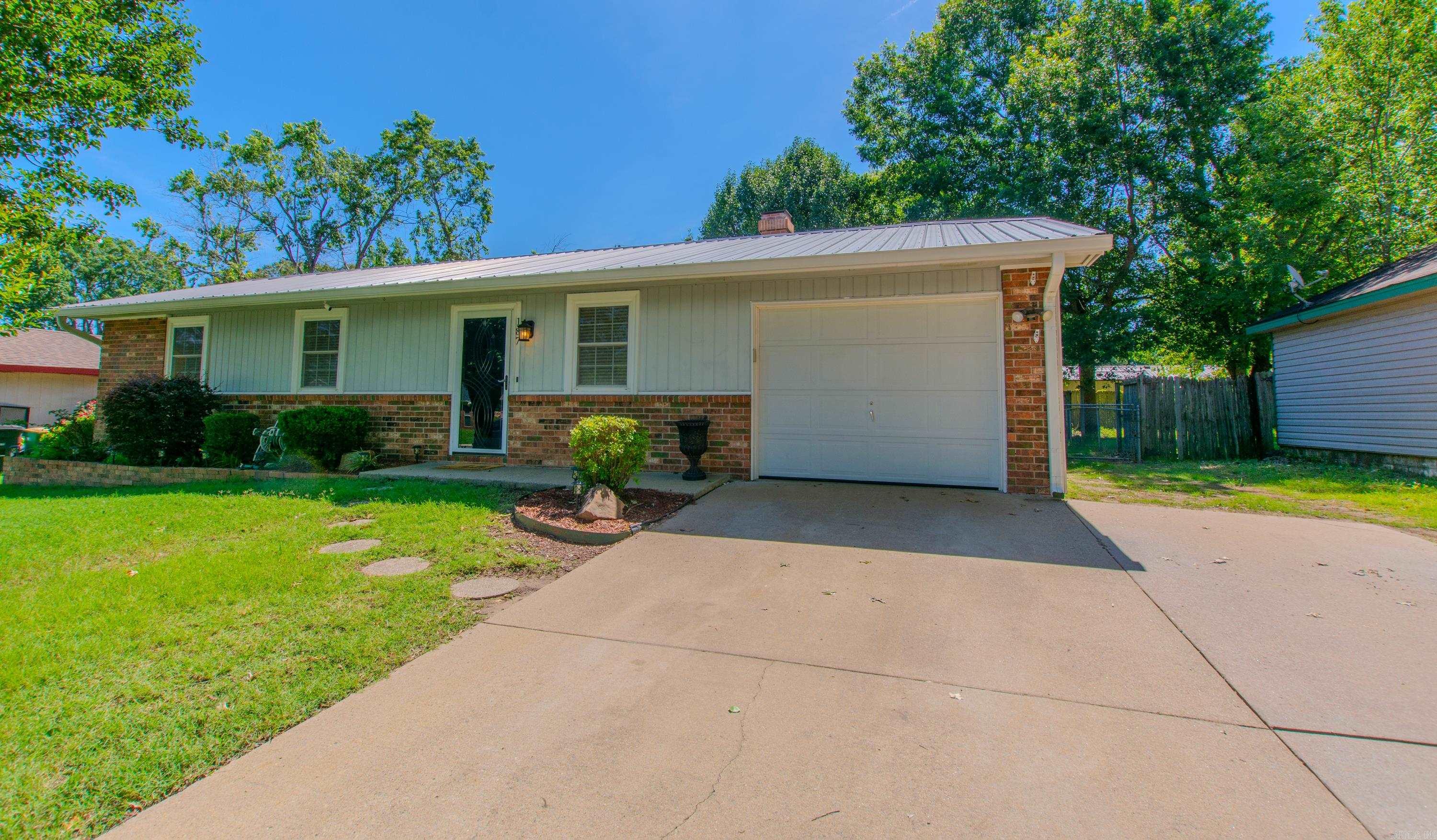 THE MEADOWS - Residential