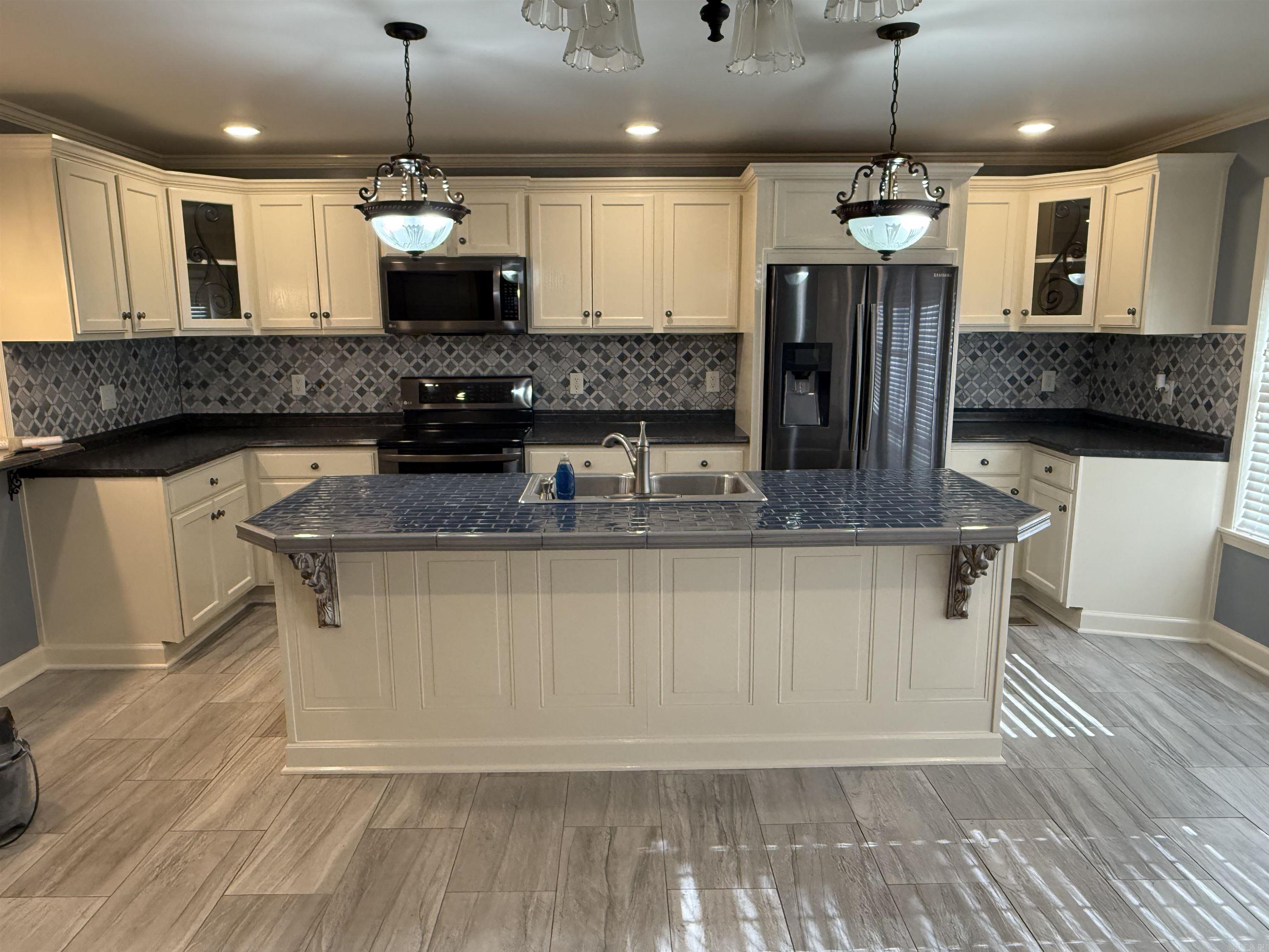 JIMMY RAY - Residential