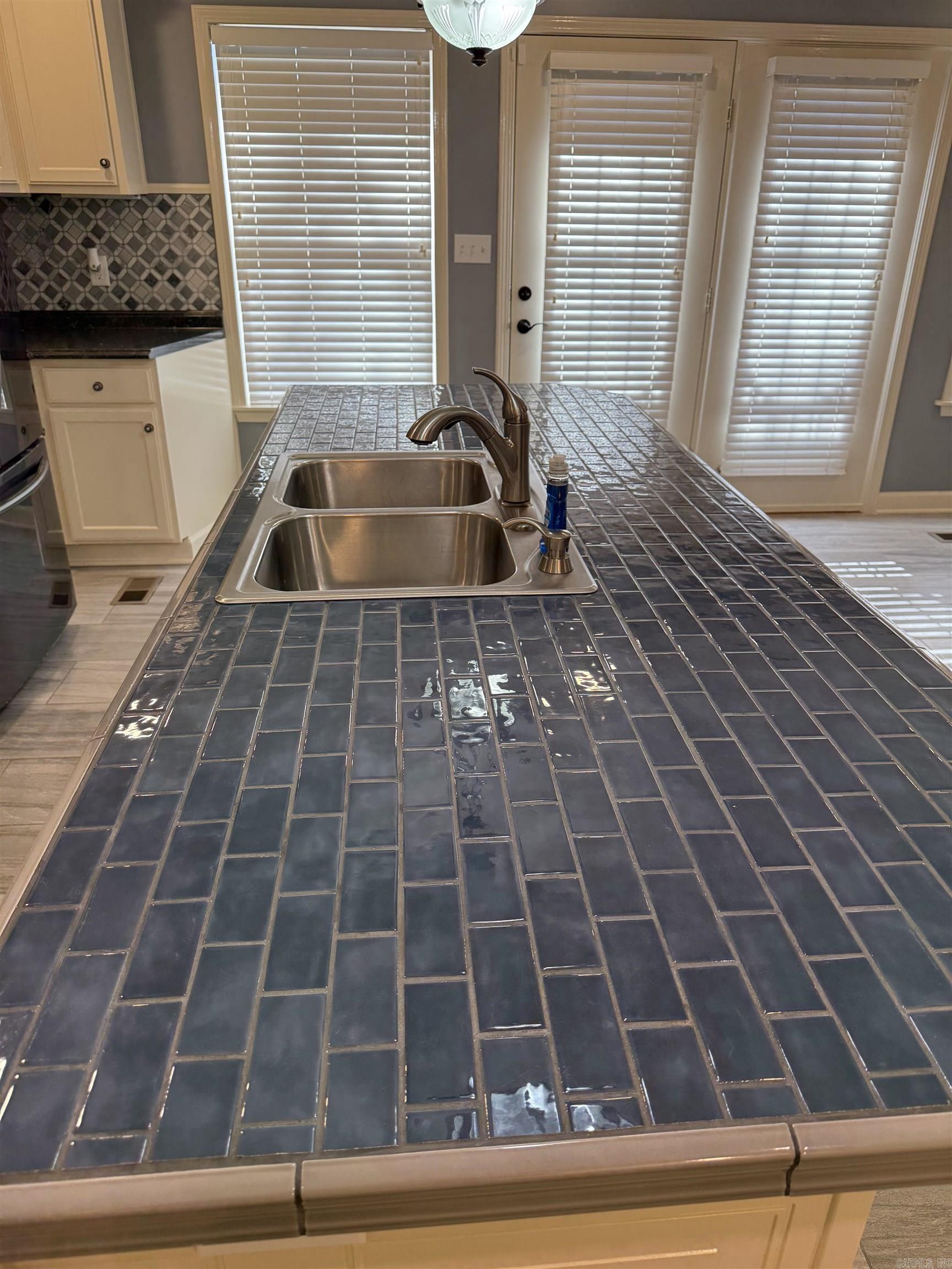 JIMMY RAY - Residential