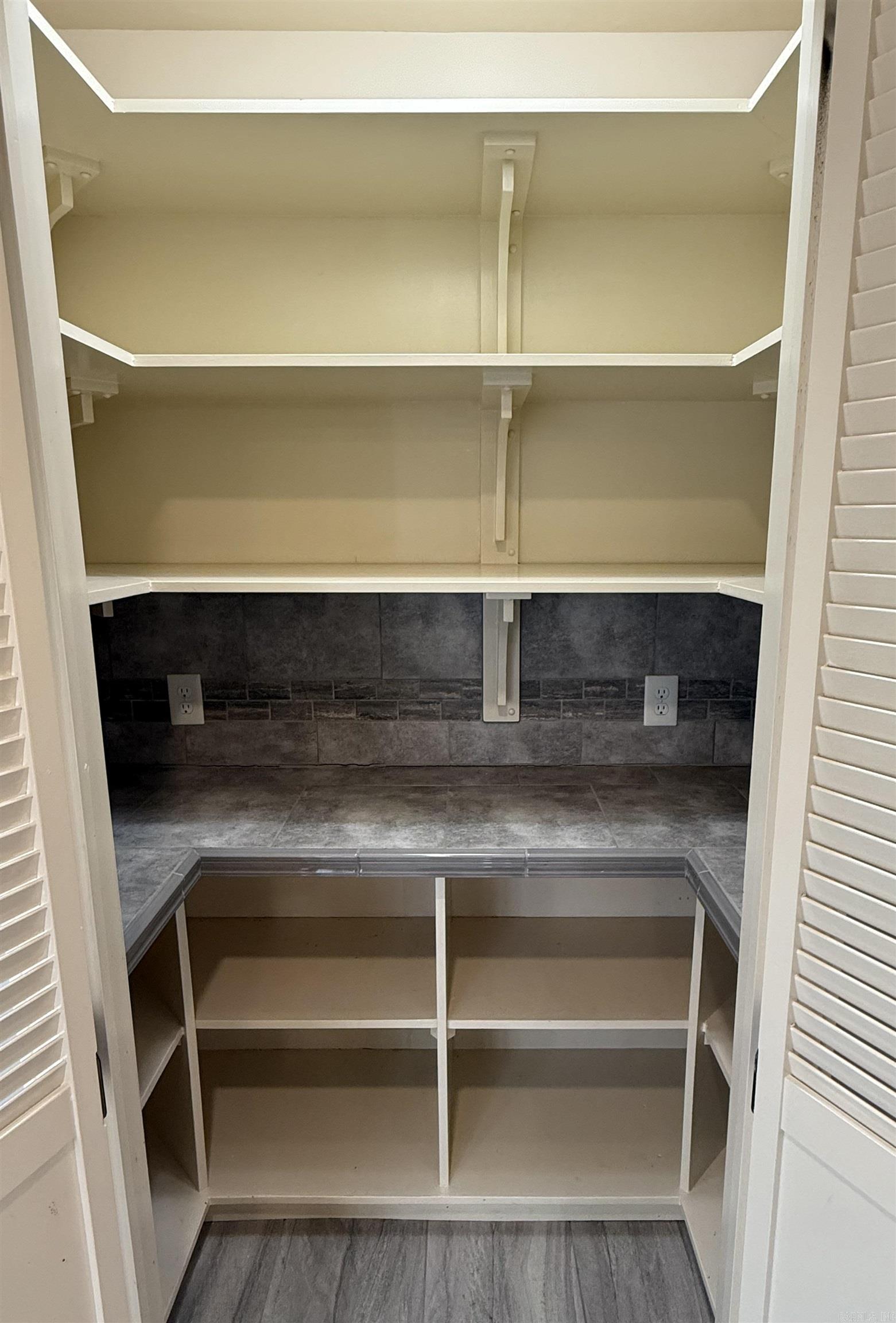 JIMMY RAY - Residential