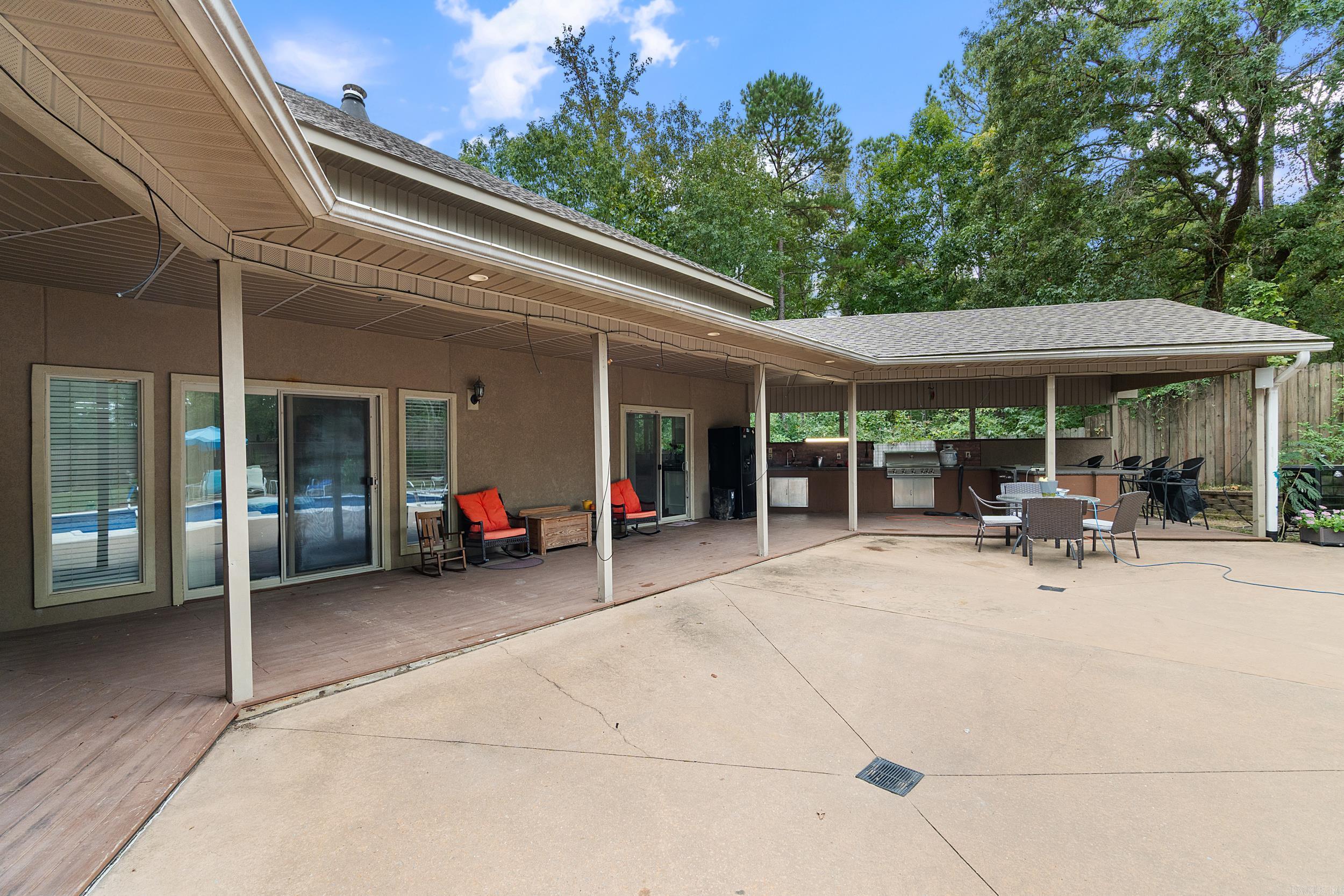 PLANTATION ACRES - Residential