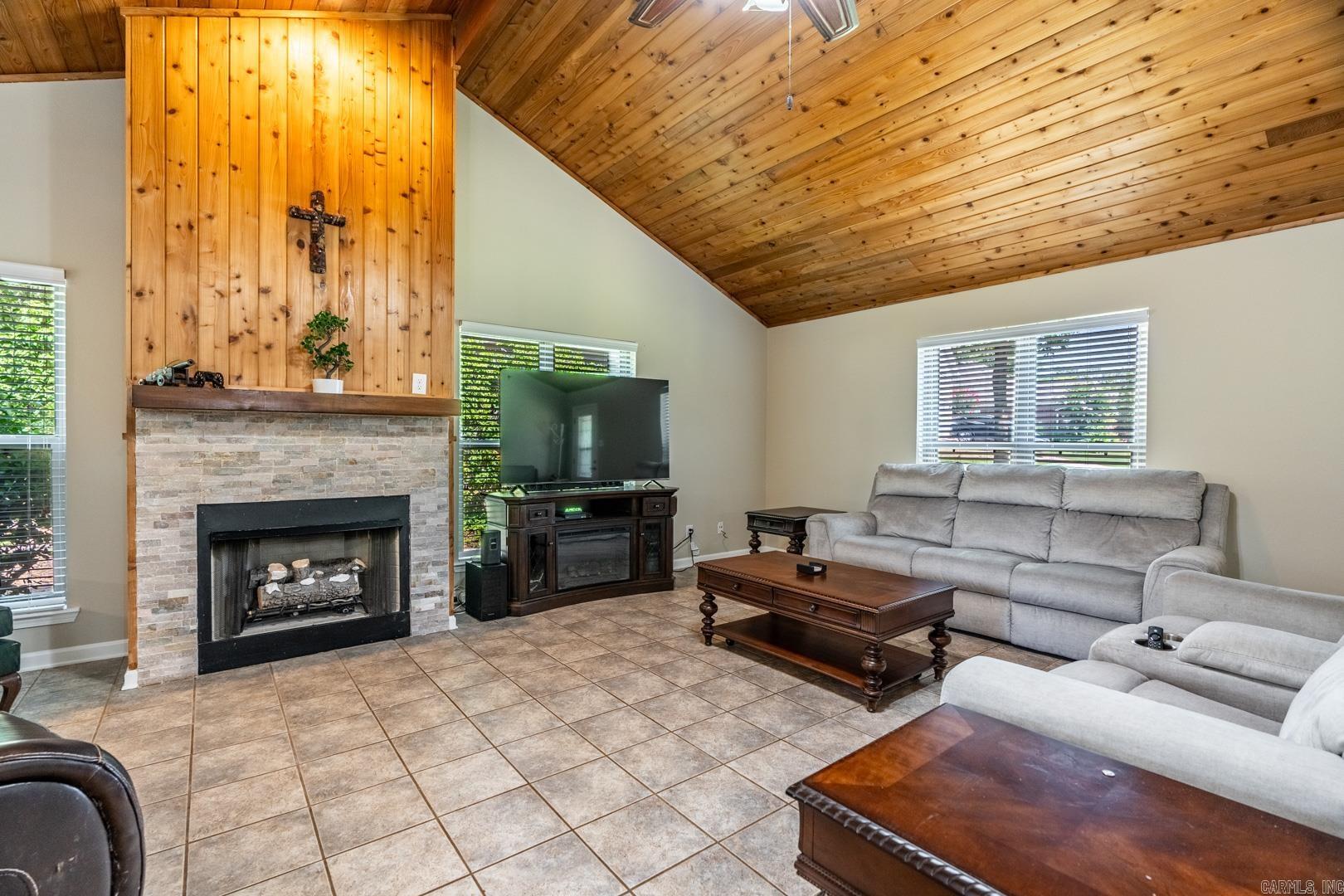 GARDEN OAKS ADDN - Residential