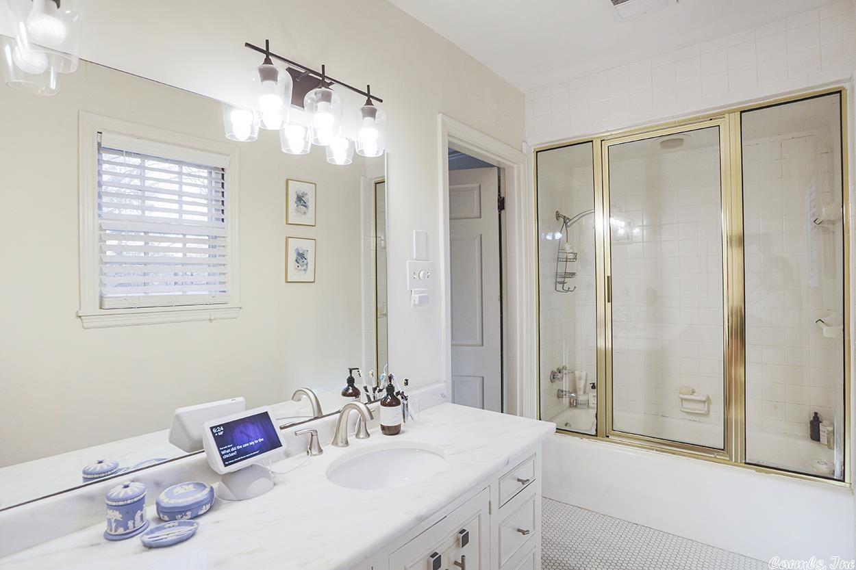 SHADOWLAWN - Residential