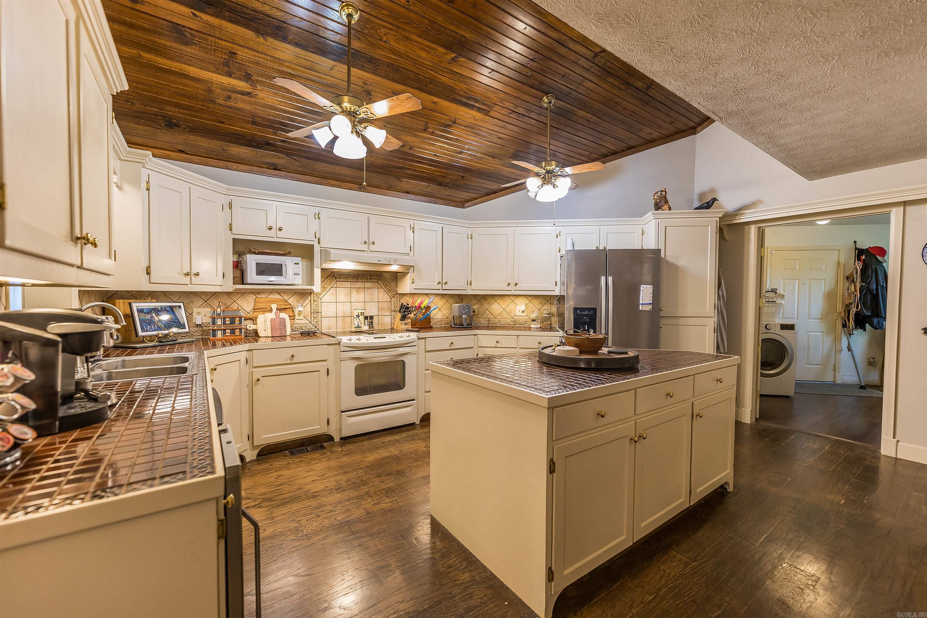 CHEEROKEE HILLS 3 - Residential